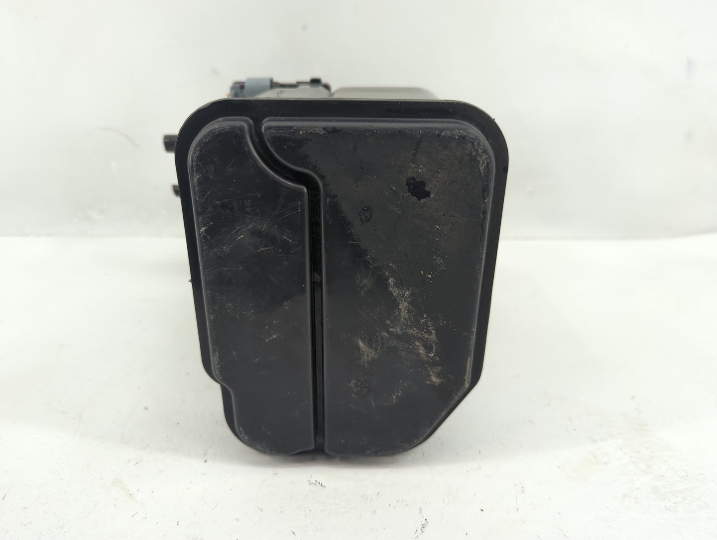 2018 Buick Encore Fuel Vapor Charcoal Canister 1357606 - Oemusedautoparts1.com