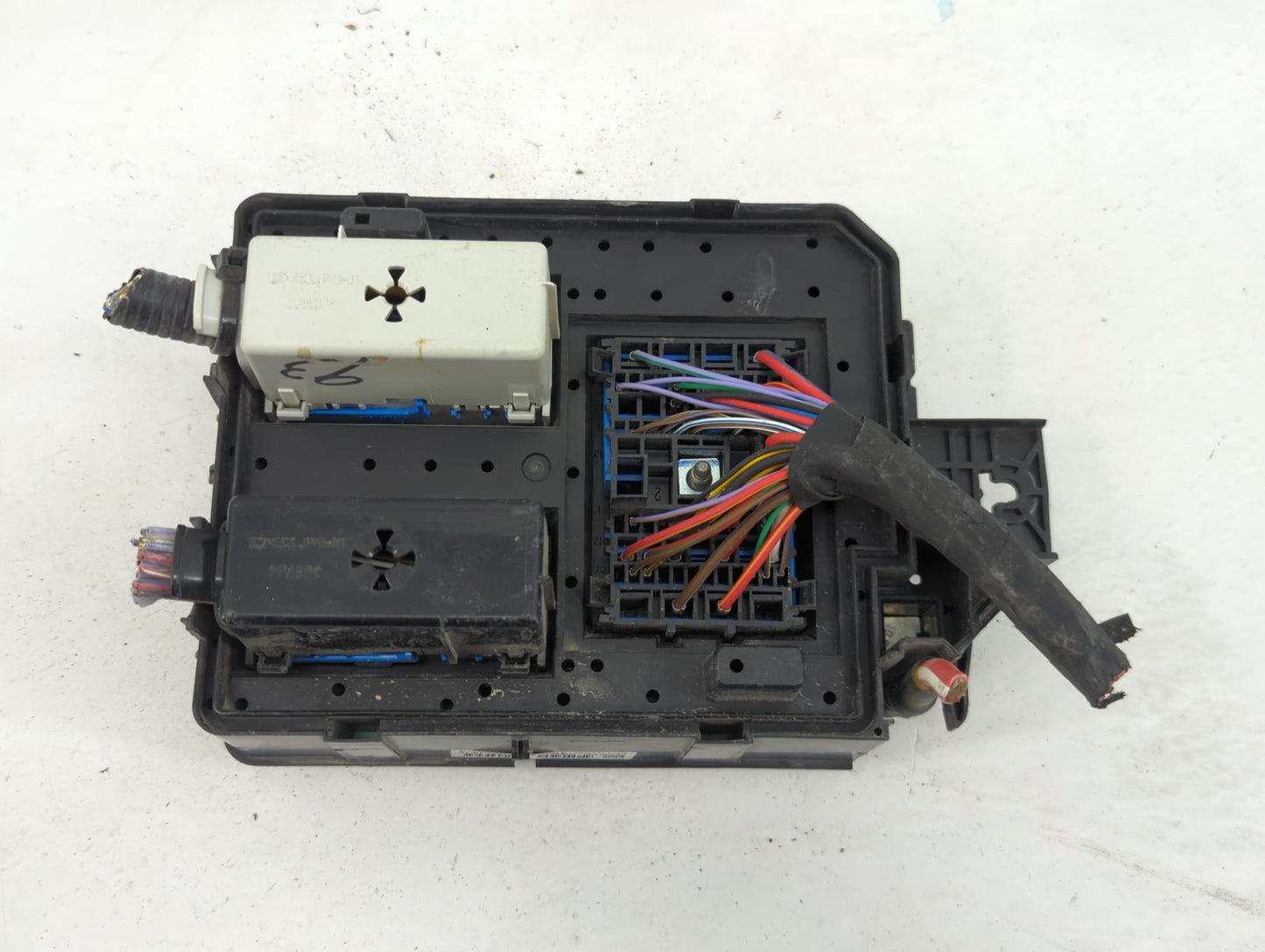 2018-2020 Buick Encore Fusebox Fuse Box Panel Relay Module P/N:42588105 Fits Fits 2018 2019 2020 OEM Used Auto Parts - Oemus