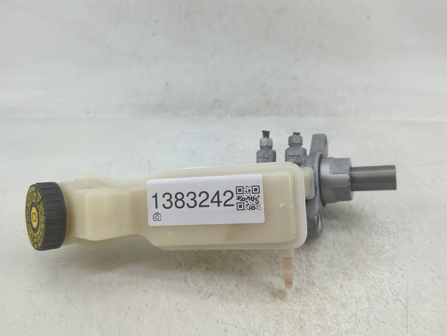 2013-2021 Buick Encore Brake Master Cylinder 1383242 - Oemusedautoparts1.com