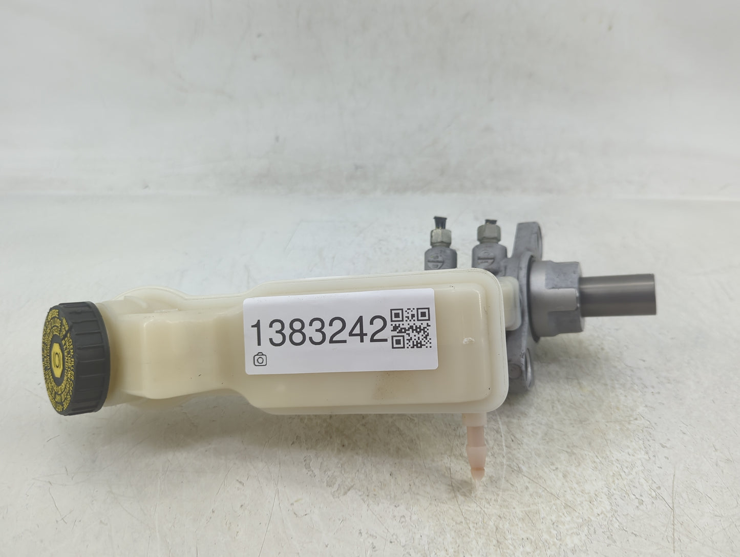 2013-2021 Buick Encore Brake Master Cylinder 1383242 - Oemusedautoparts1.com