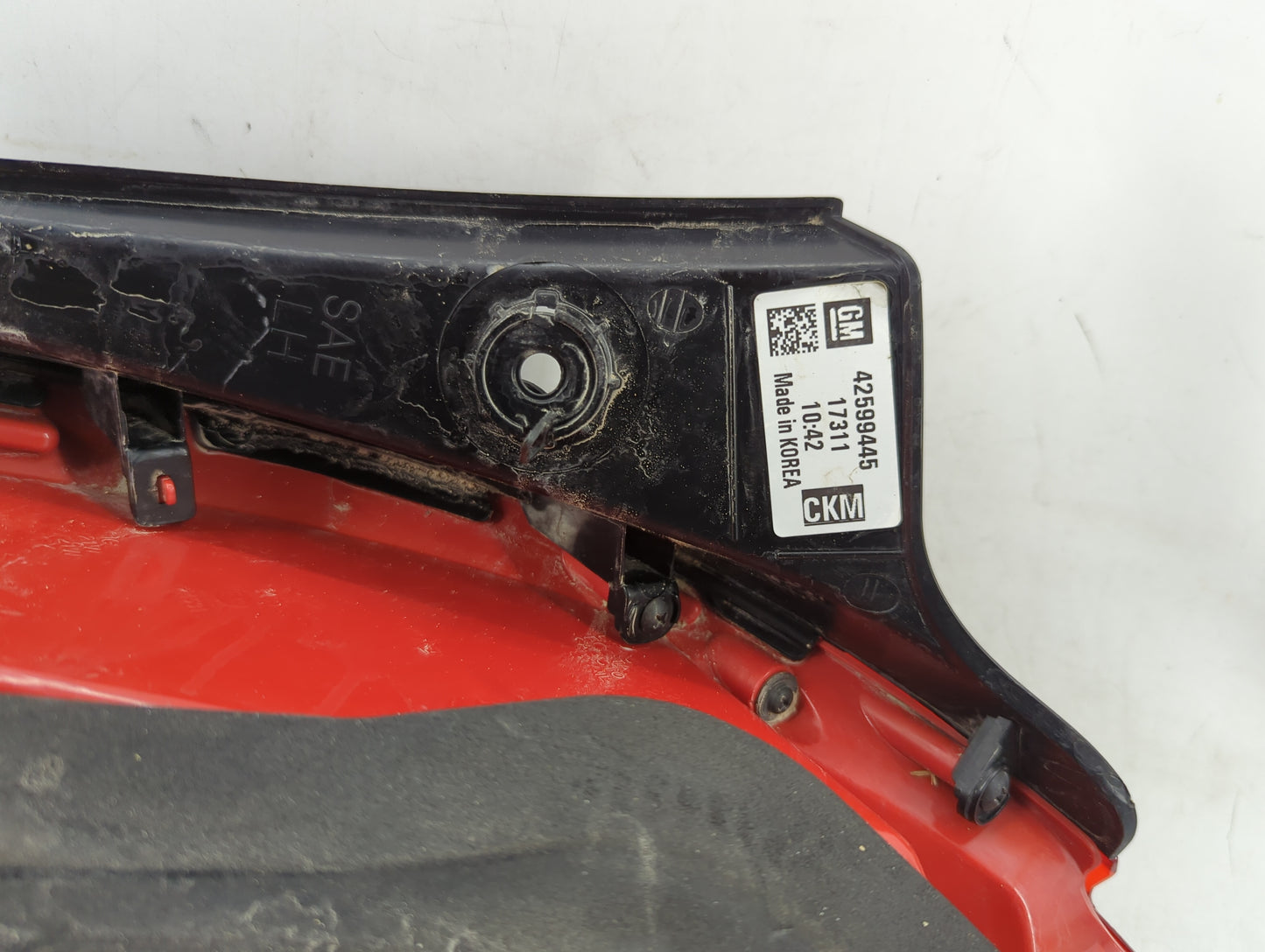 2018-2021 Buick Encore Tail Light Assembly Passenger Right OEM P/N:42599445 Fits Fits 2018 2019 2020 2021 OEM Used Auto Part