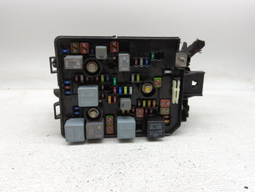 2018-2020 Buick Encore Fusebox Fuse Box Panel Relay Module P/N:42588100 Fits Fits 2018 2019 2020 OEM Used Auto Parts