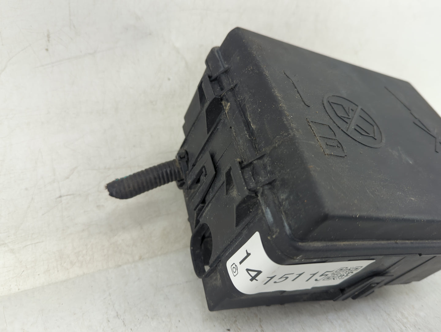 2018-2020 Buick Encore Fusebox Fuse Box Panel Relay Module P/N:42588098 Fits Fits 2018 2019 2020 OEM Used Auto Parts - Oemus
