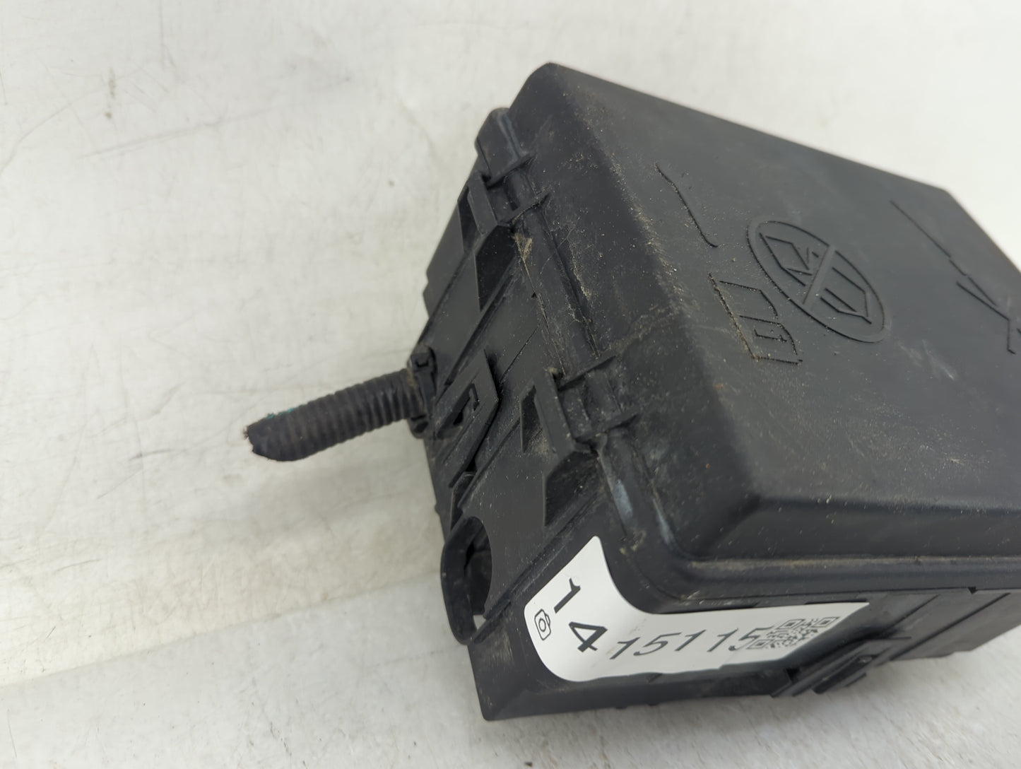 2018-2020 Buick Encore Fusebox Fuse Box Panel Relay Module P/N:42588098 Fits Fits 2018 2019 2020 OEM Used Auto Parts - Oemus