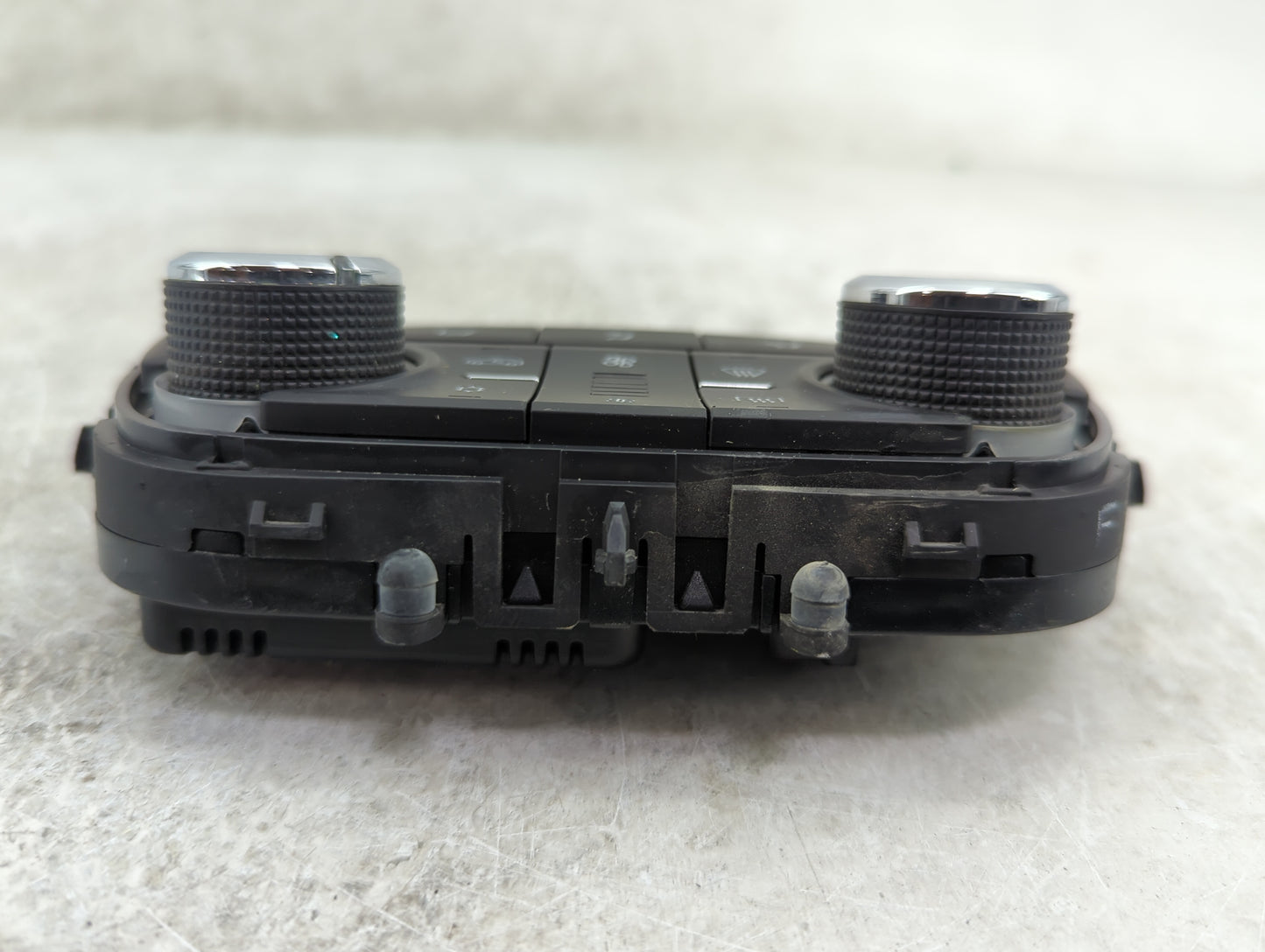 2017-2020 Buick Encore Climate Control Module Temperature AC/Heater Replacement P/N:39081560 A2C1134970001 Fits OEM Used Aut