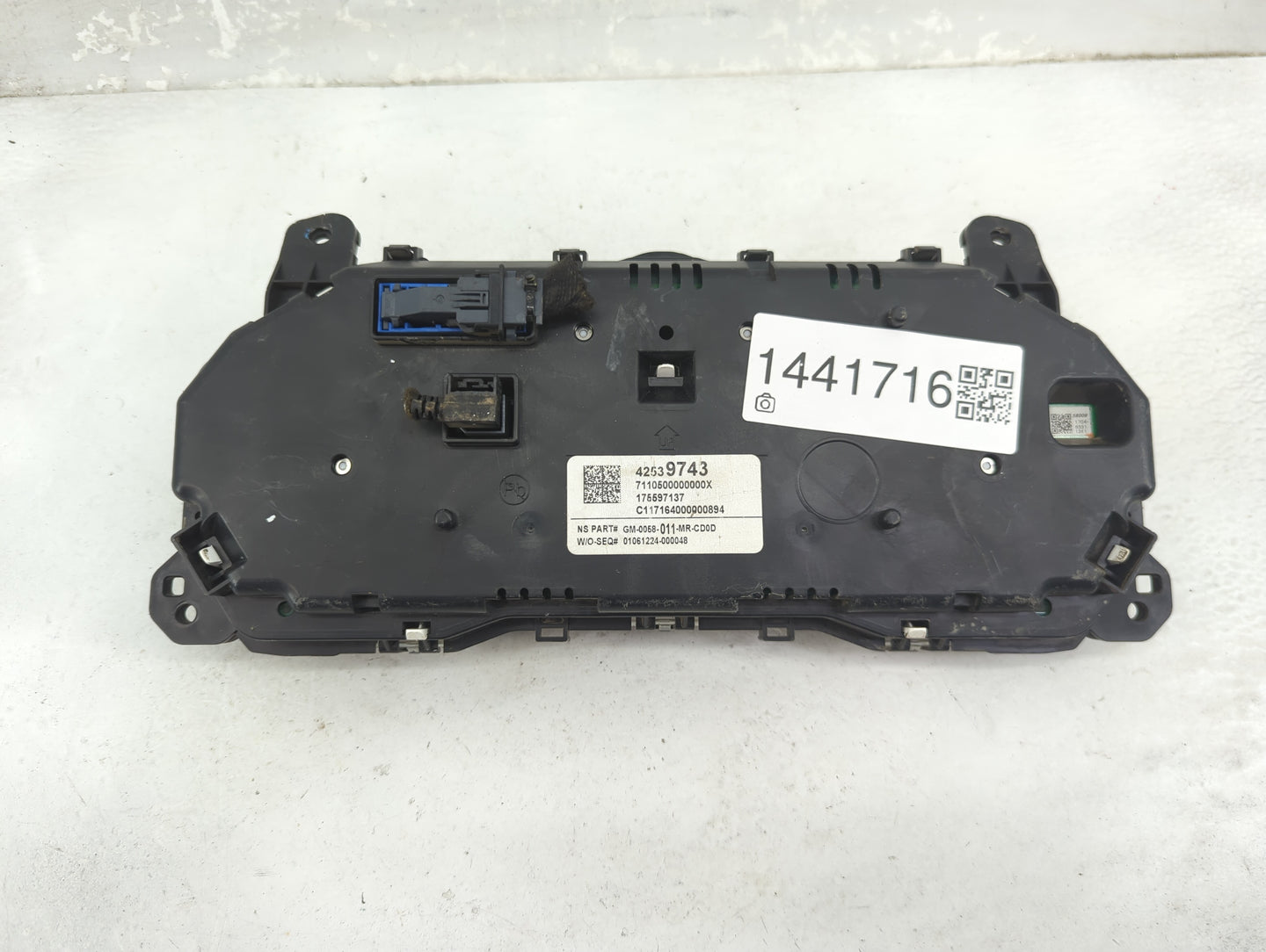 2017 Buick Encore Instrument Cluster Speedometer Gauges P/N:42539743 GM-0058-011-MR-CD0D Fits OEM Used Auto Parts - Oemuseda