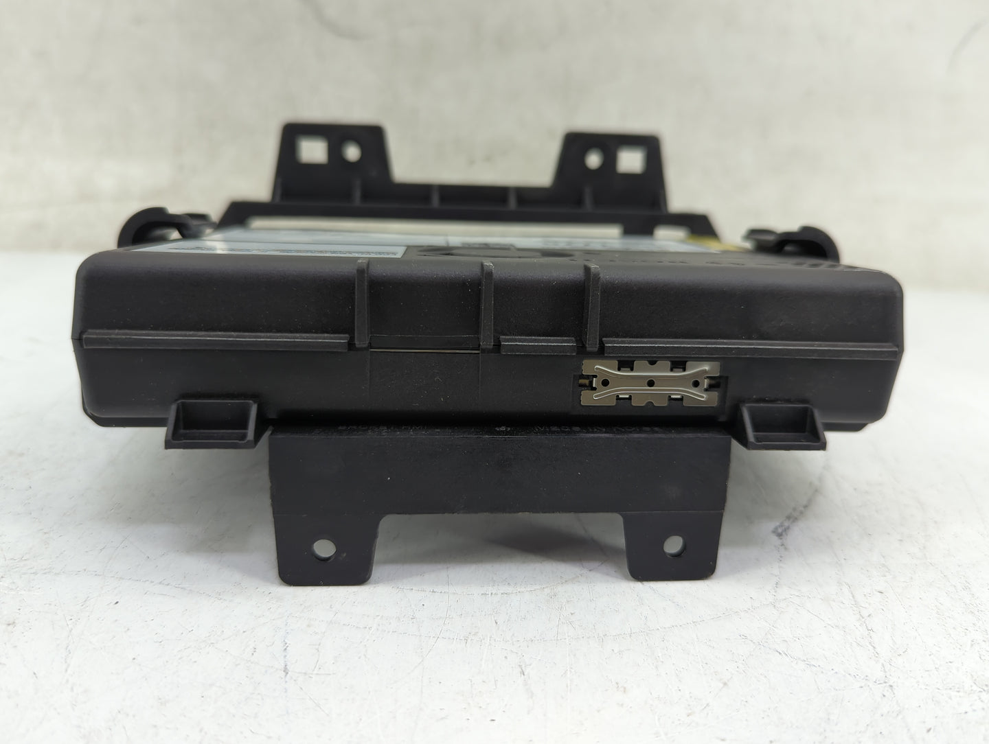 2018 Buick Encore Radio AM FM Cd Player Receiver Replacement P/N:84331775 652029760, 7310400000000X Fits Fits 2016 2017 2019