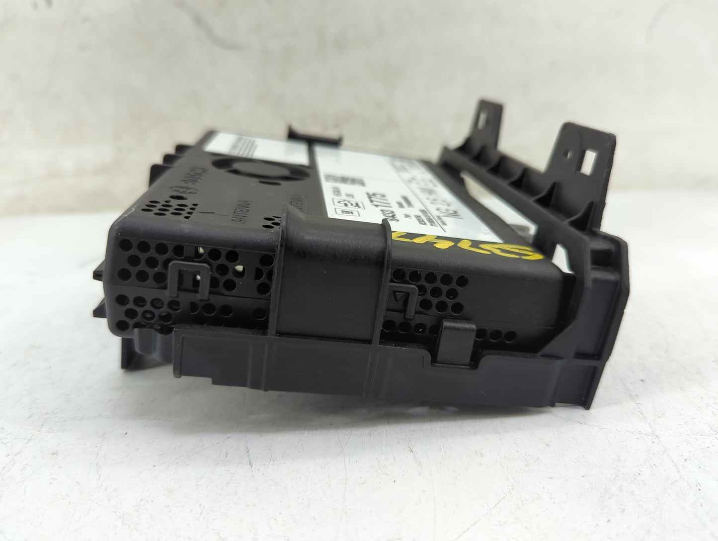2018 Buick Encore Radio AM FM Cd Player Receiver Replacement P/N:84331775 652029760, 7310400000000X Fits Fits 2016 2017 2019