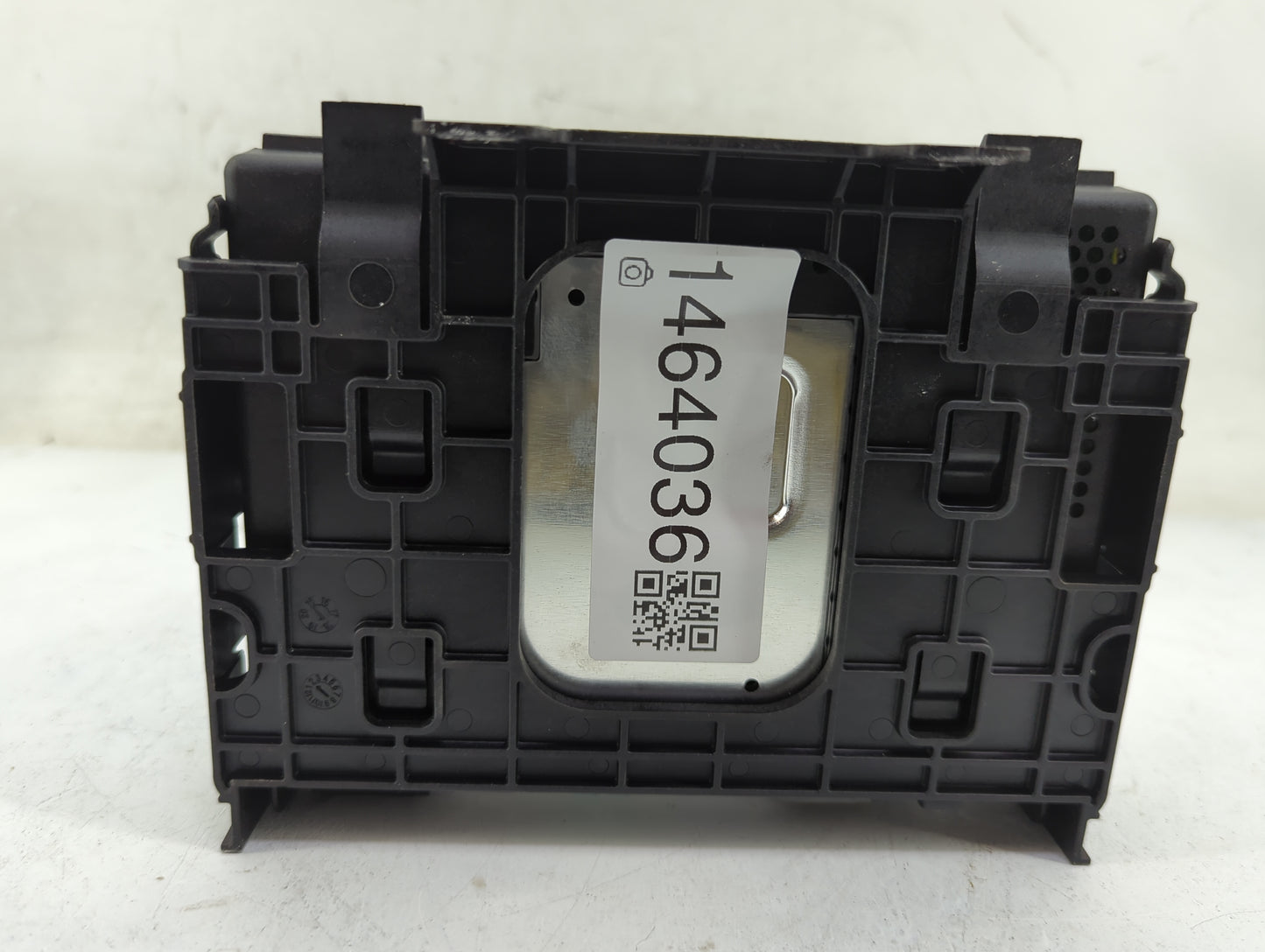 2018 Buick Encore Radio AM FM Cd Player Receiver Replacement P/N:84331775 652029760, 7310400000000X Fits Fits 2016 2017 2019