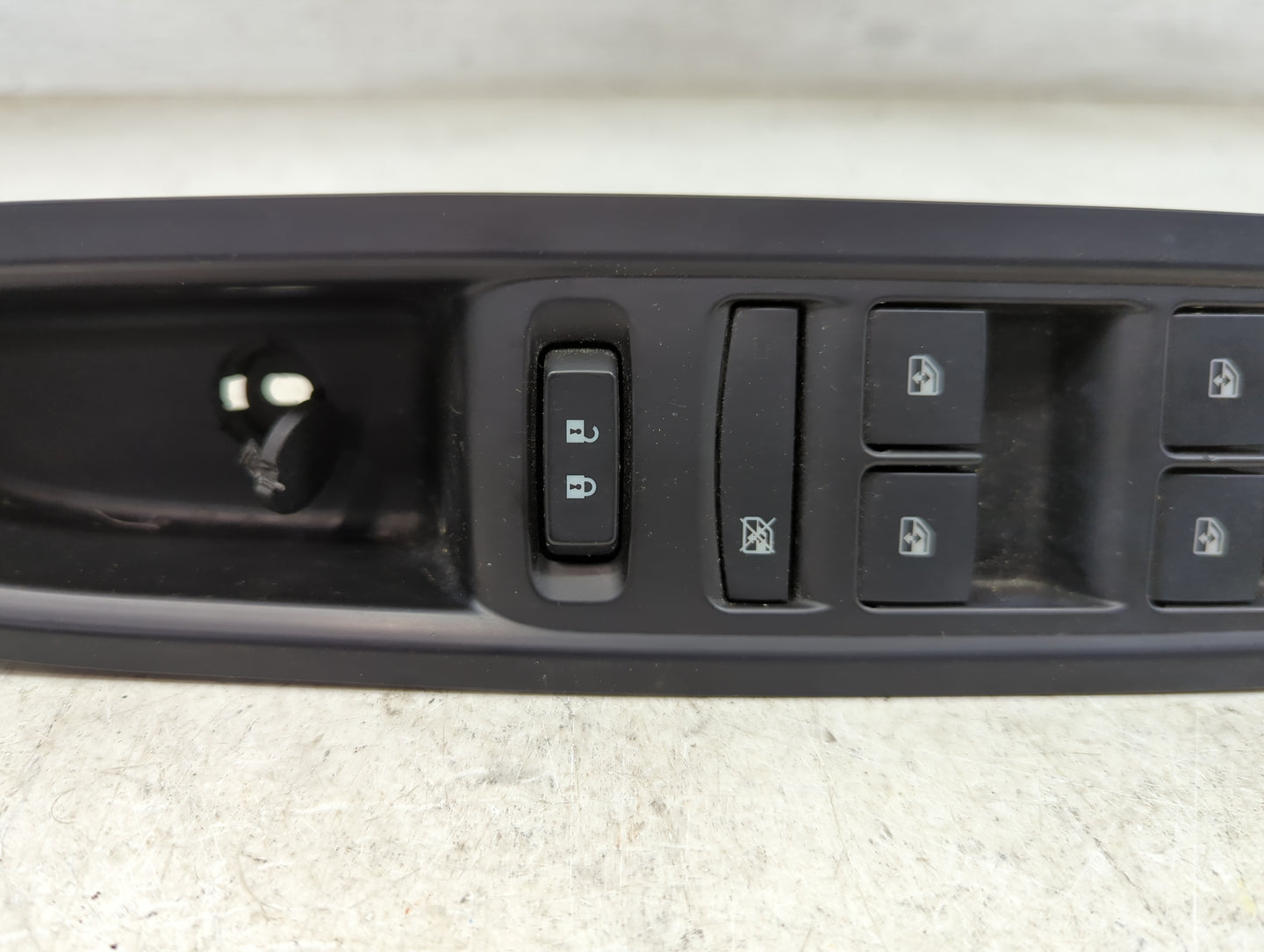2017-2020 Buick Encore Master Power Window Switch Replacement Driver Side Left P/N:22915128 3710587 Fits Fits 2017 2018 2019