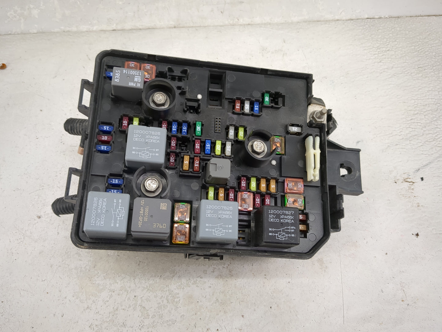 2018-2020 Buick Encore Fusebox Fuse Box Panel Relay Module P/N:120007826 120007827, 13500114, 13500120 Fits Fits 2018 2019 2