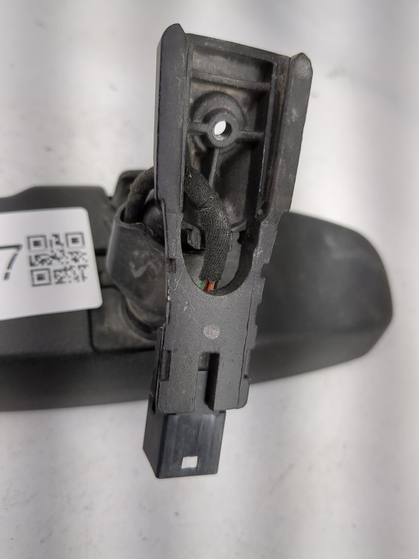 2018 Buick Encore Interior Rear View Mirror Replacement OEM P/N:046891 026891 Fits OEM Used Auto Parts - Oemusedautoparts1.c