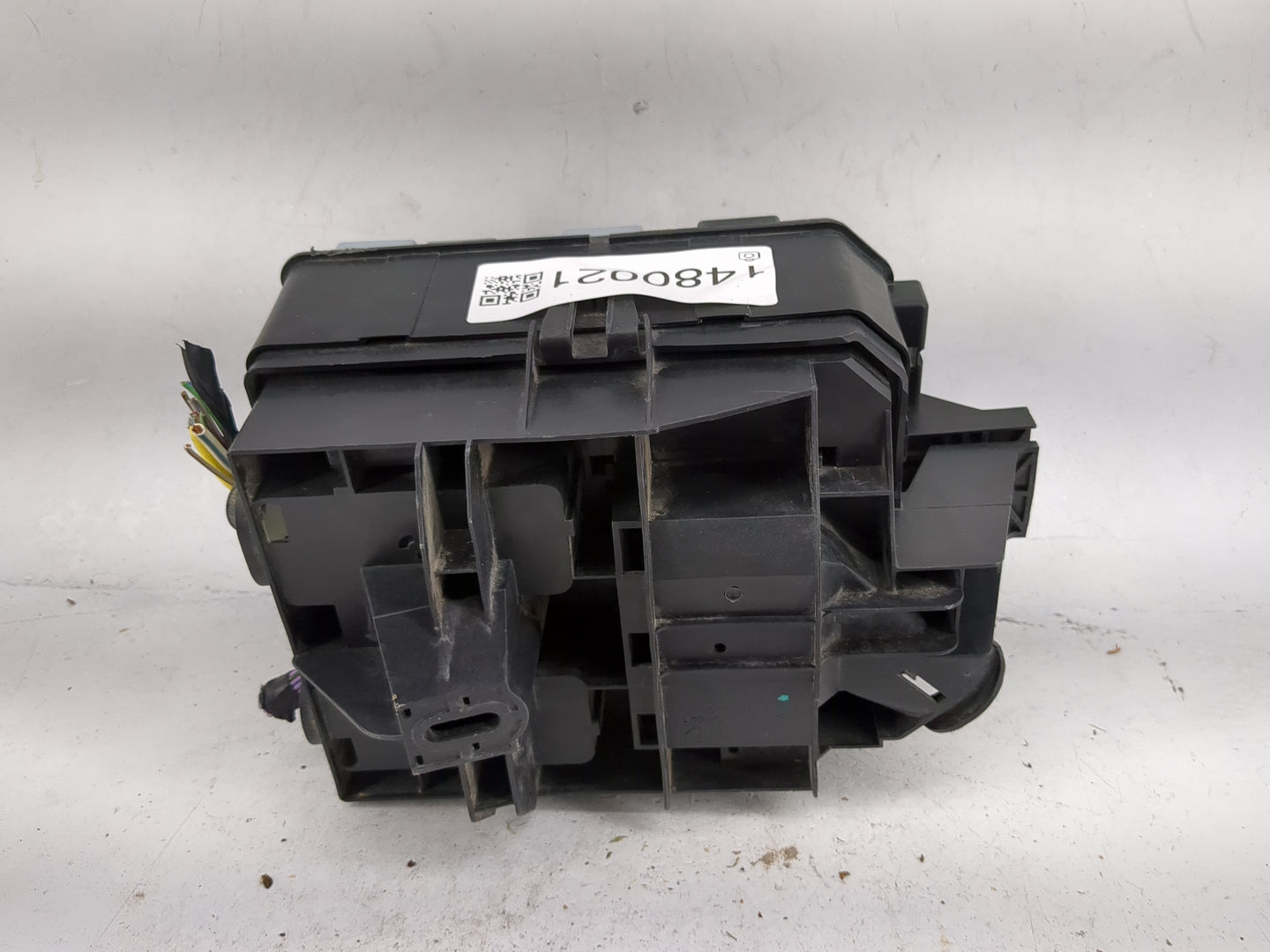 2018-2020 Buick Encore Fusebox Fuse Box Panel Relay Module P/N:42588098 29UHH1F00, 13500114, 120007826 Fits Fits 2018 2019 2