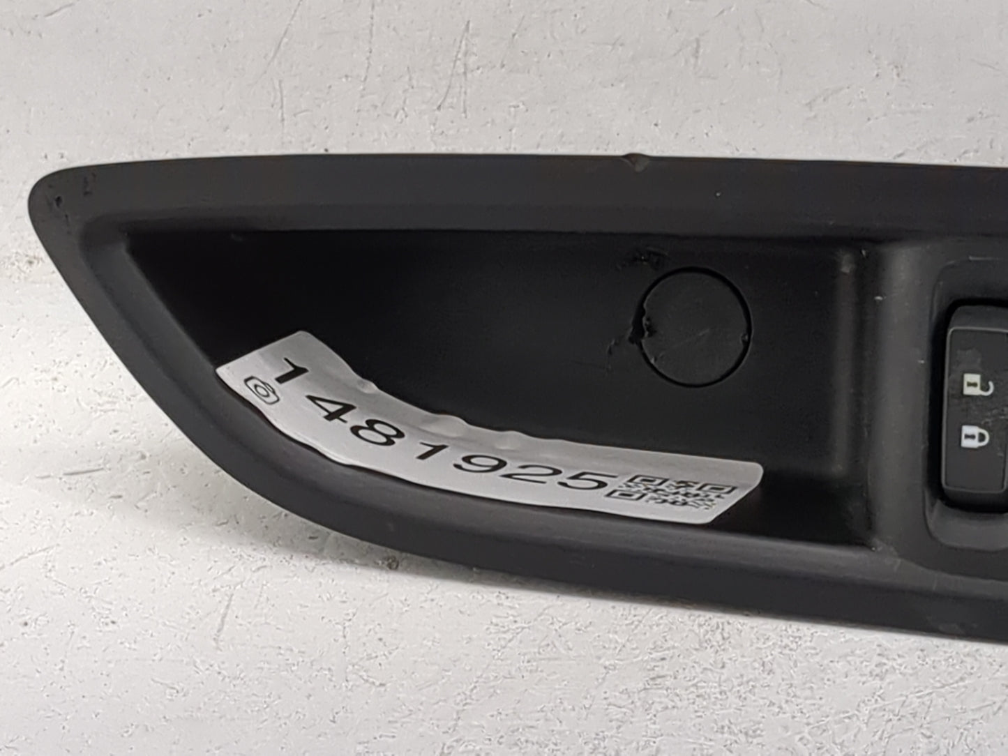 2017-2020 Buick Encore Master Power Window Switch Replacement Driver Side Left P/N:95025518-600R Fits Fits 2017 2018 2019 20