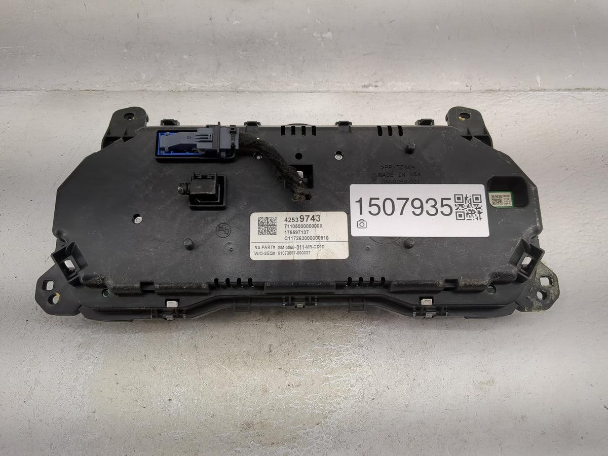 2017-2018 Buick Encore Instrument Cluster Speedometer Gauges P/N:42539743 7110500000000X, 175597137 Miles:135K Fits Fits 201