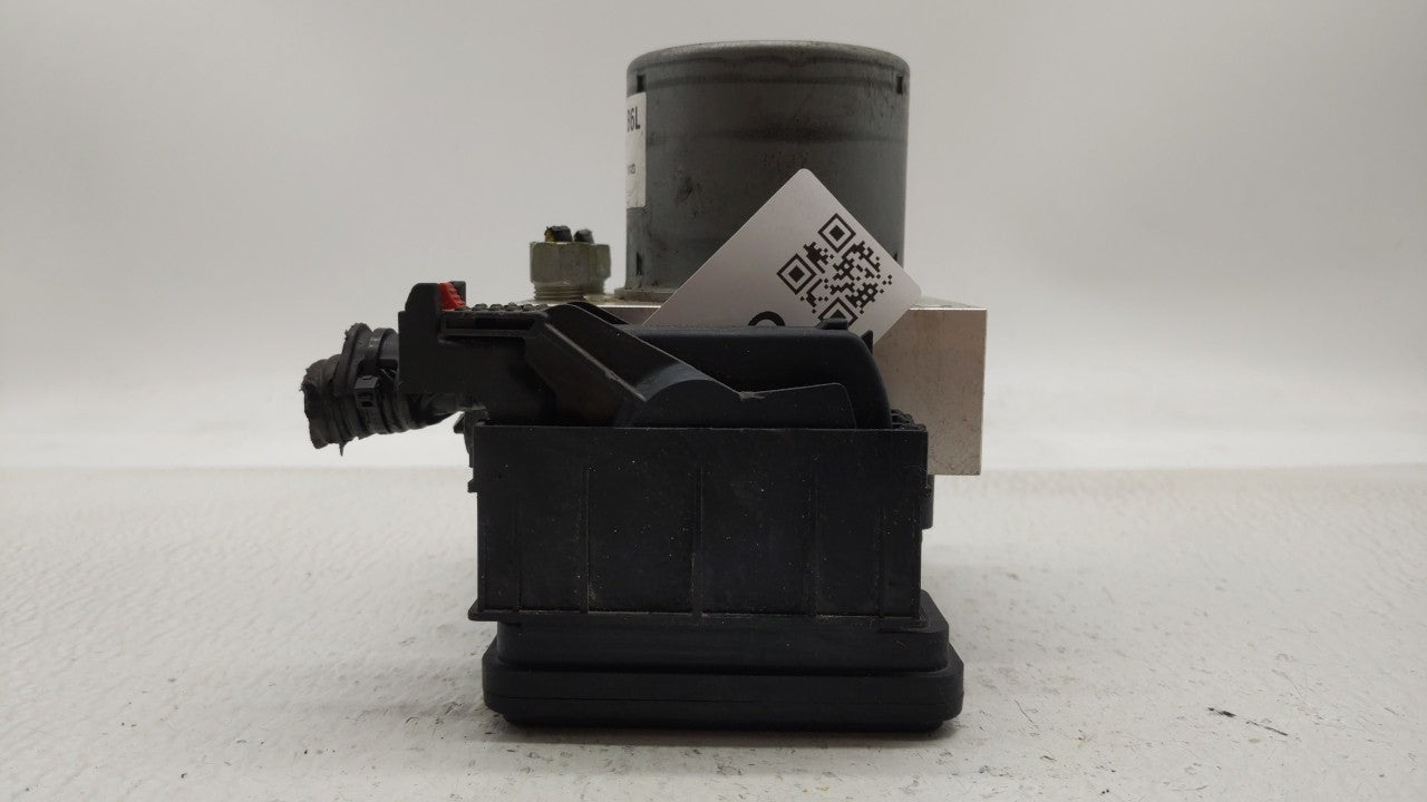 2017-2019 Buick Encore ABS Pump Control Module Replacement P/N:42643519 42520669, 42563014 Fits Fits 2017 2018 2019 OEM Used