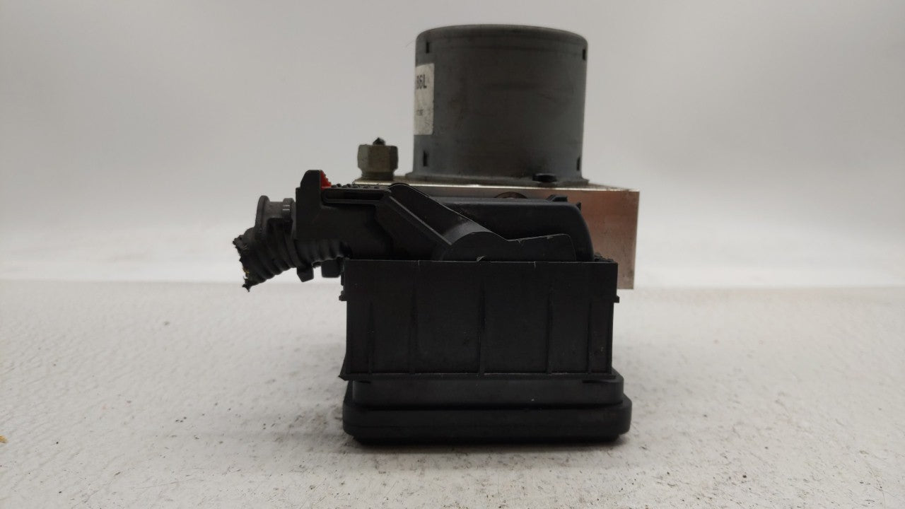 2017-2019 Buick Encore ABS Pump Control Module Replacement P/N:42643519 42520669, 42563014 Fits Fits 2017 2018 2019 OEM Used