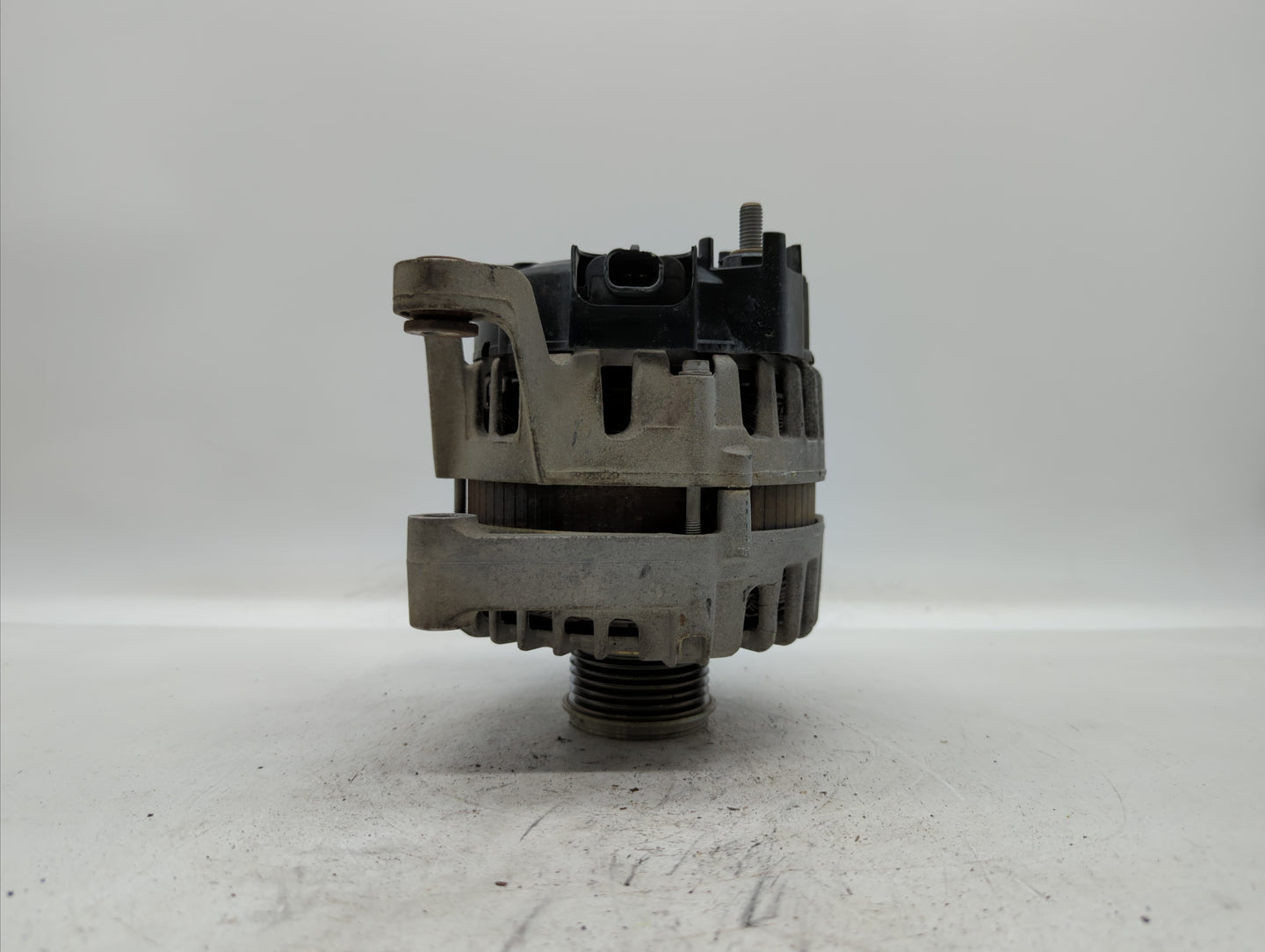 2013-2019 Buick Encore Alternator Replacement Generator Charging Assembly Engine OEM P/N:13597226 13588289 Fits OEM Used Aut