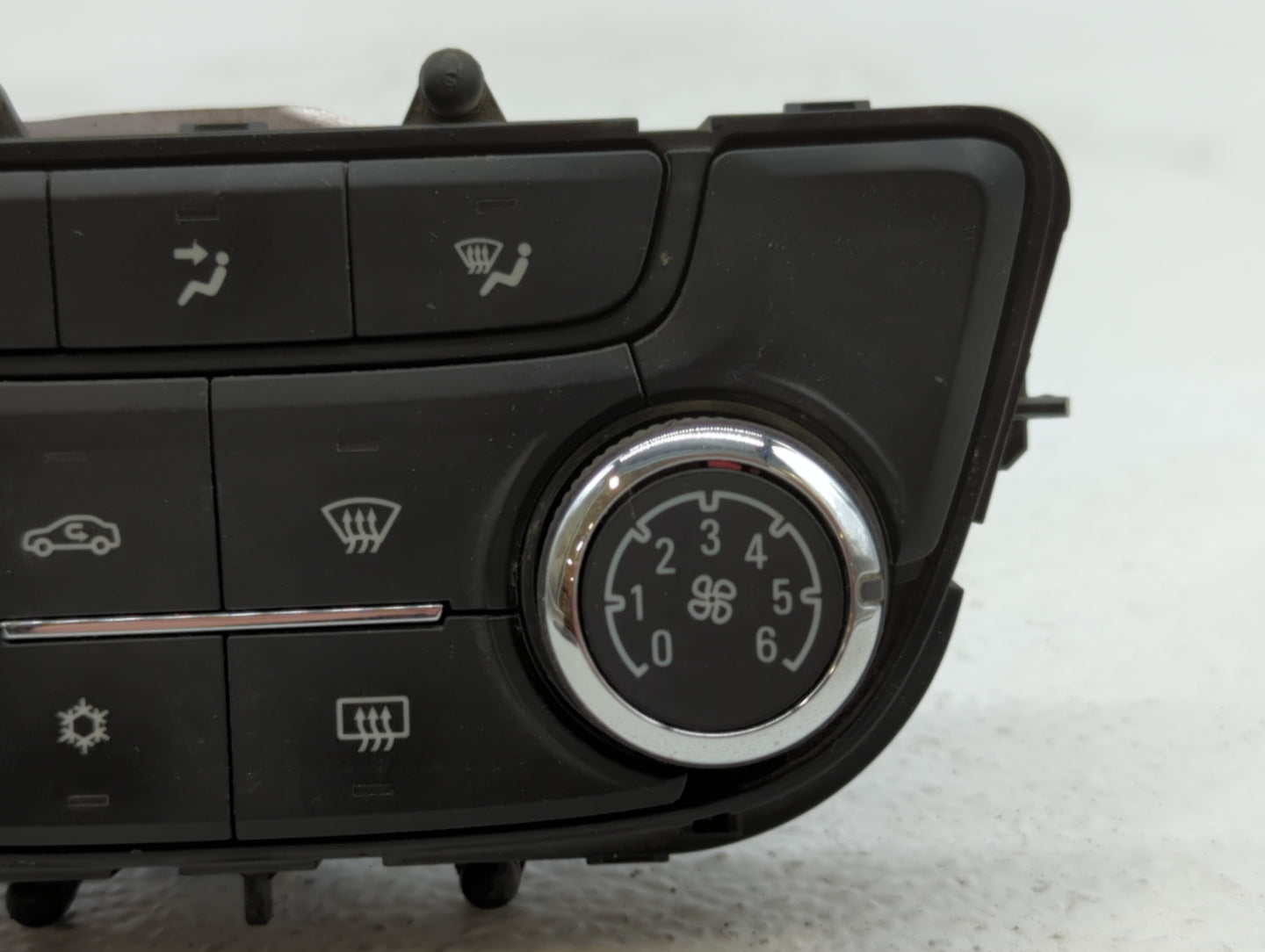 2017-2021 Buick Encore Climate Control Module Temperature AC/Heater Replacement P/N:39081581 39081561 Fits OEM Used Auto Par