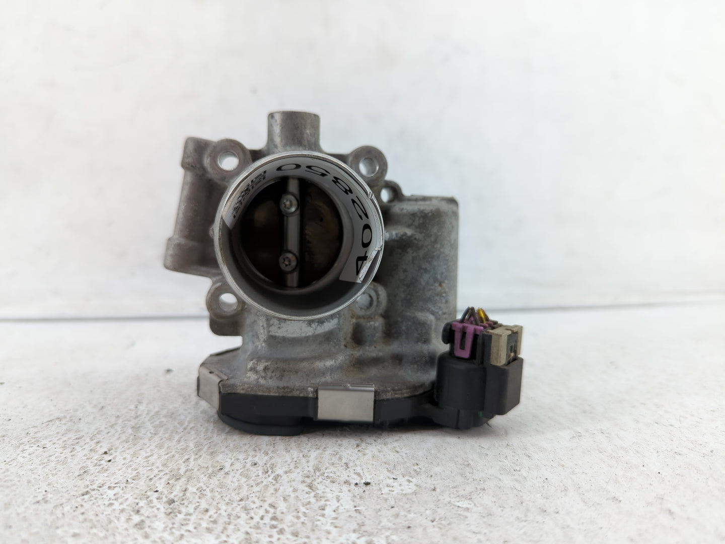 2013-2019 Buick Encore Throttle Body P/N:55581662 55565489 Fits Fits 2011 2012 2013 2014 2015 2016 2017 2018 2019 OEM Used A