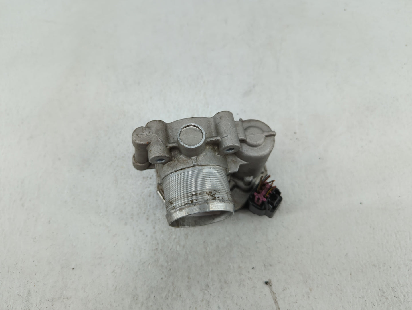2013-2019 Buick Encore Throttle Body P/N:55581662 55565489 Fits Fits 2011 2012 2013 2014 2015 2016 2017 2018 2019 OEM Used A