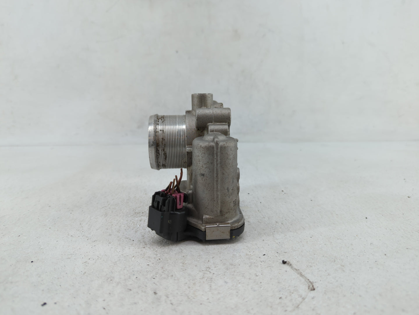 2013-2019 Buick Encore Throttle Body P/N:55581662 55565489 Fits Fits 2011 2012 2013 2014 2015 2016 2017 2018 2019 OEM Used A