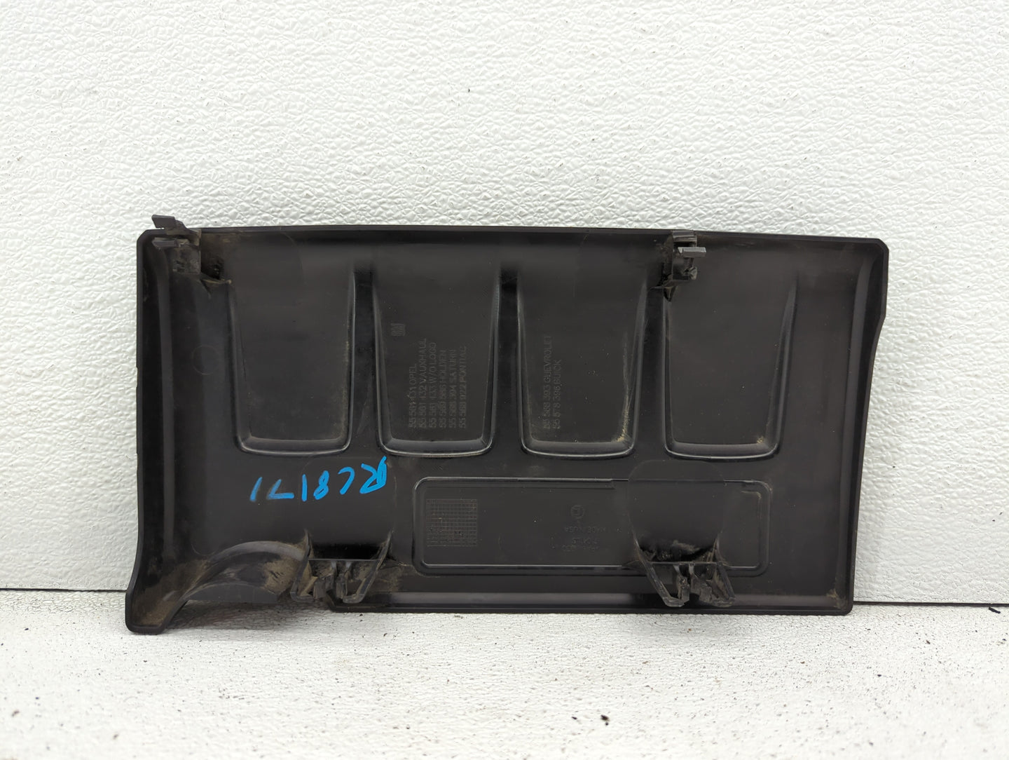 2018 Buick Encore Engine Cover - Oemusedautoparts1.com