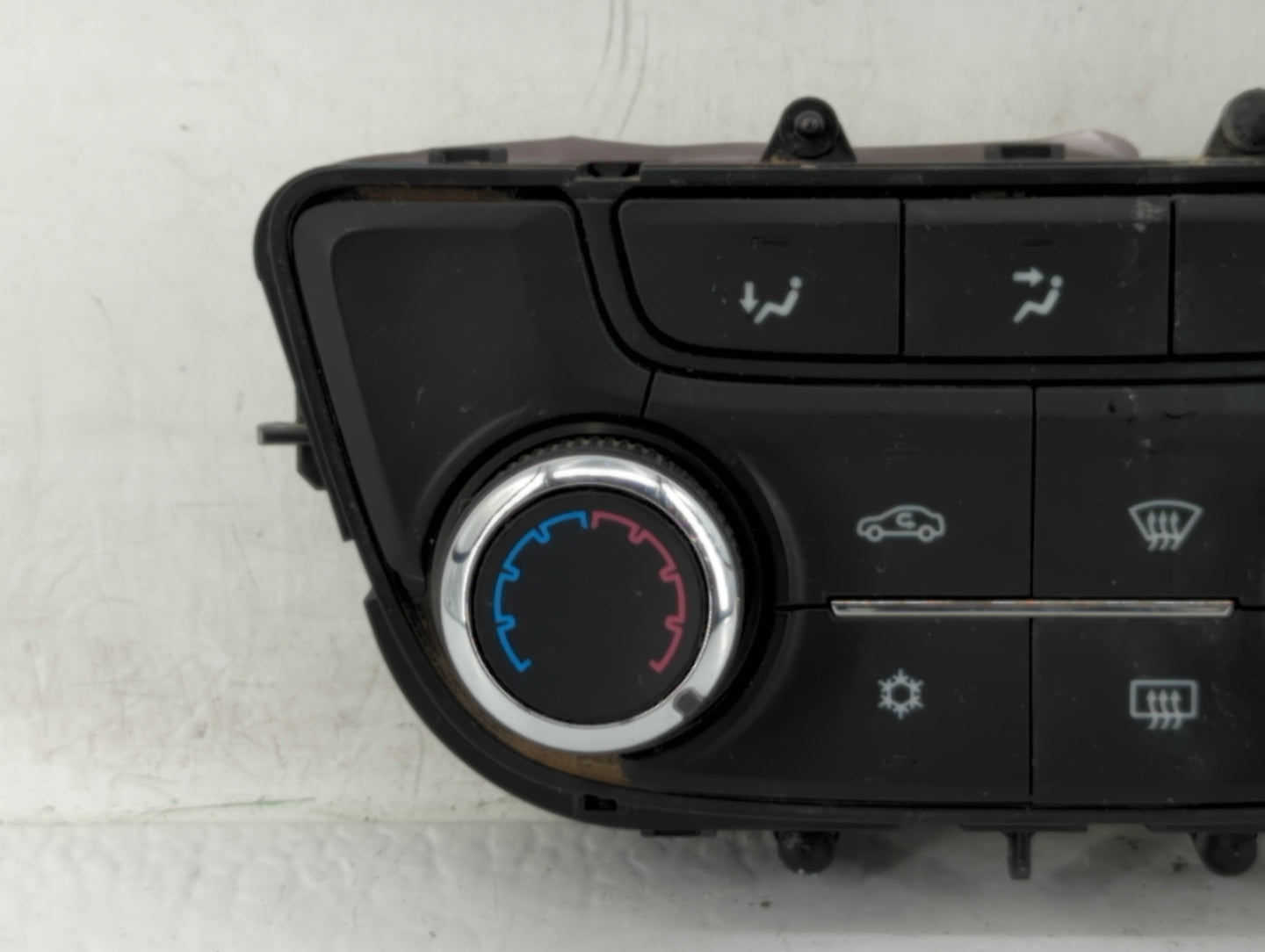 2017-2021 Buick Encore Climate Control Module Temperature AC/Heater Replacement P/N:39081561 39081581 Fits OEM Used Auto Par