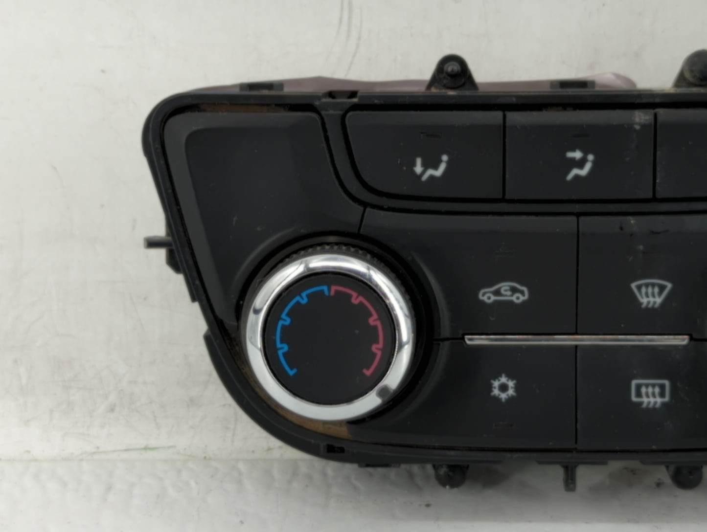 2017-2021 Buick Encore Climate Control Module Temperature AC/Heater Replacement P/N:39081561 39081581 Fits OEM Used Auto Par