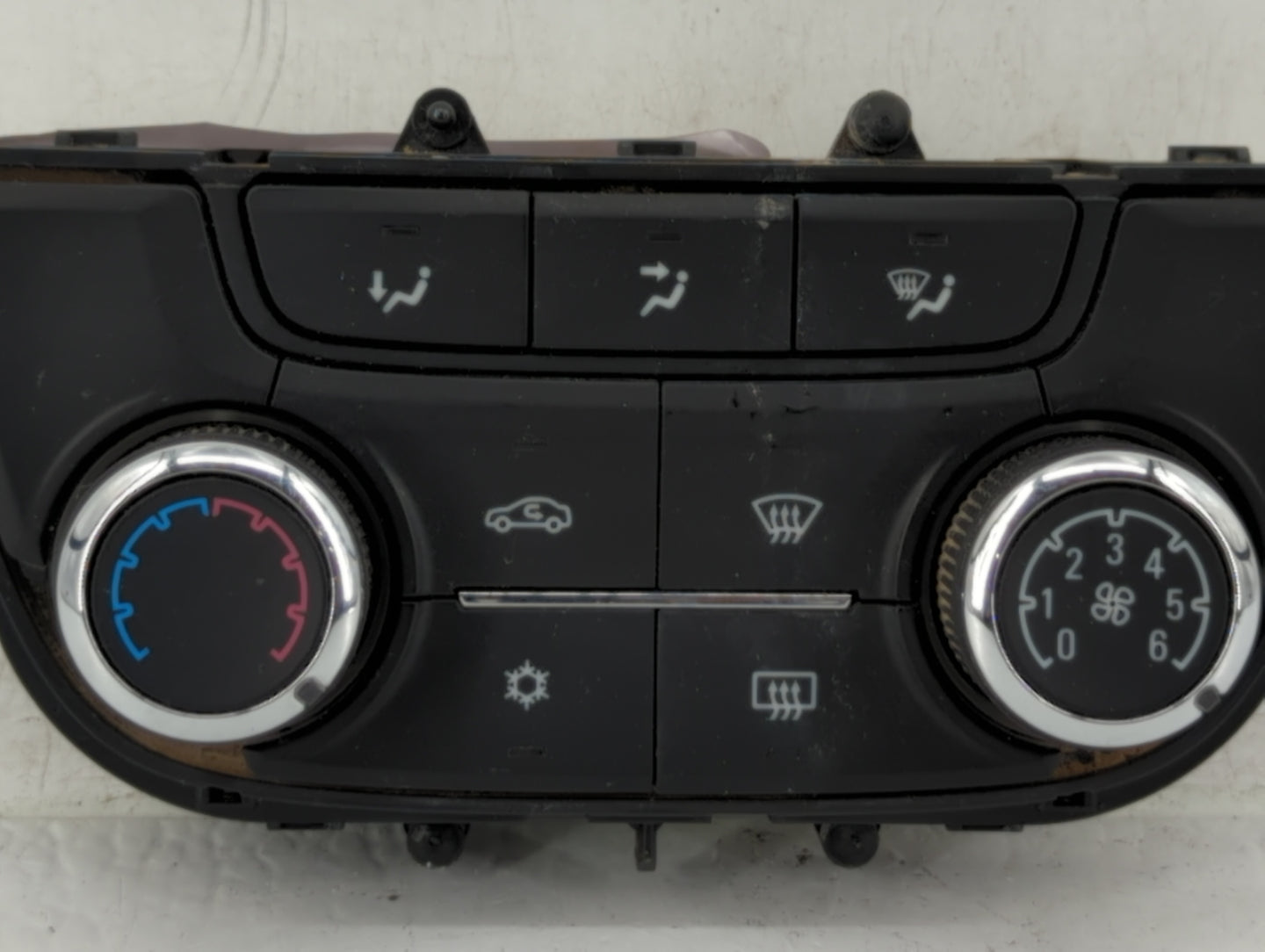 2017-2021 Buick Encore Climate Control Module Temperature AC/Heater Replacement P/N:39081561 39081581 Fits OEM Used Auto Par