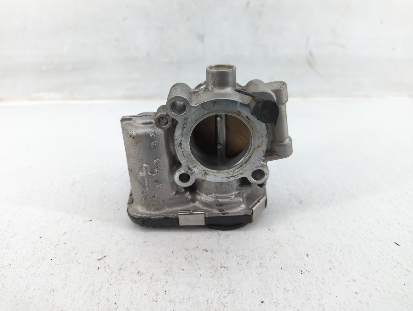 2013-2021 Buick Encore Throttle Body P/N:55565489 Fits Fits 2011 2012 2013 2014 2015 2016 2017 2018 2019 2020 2021 OEM Used 