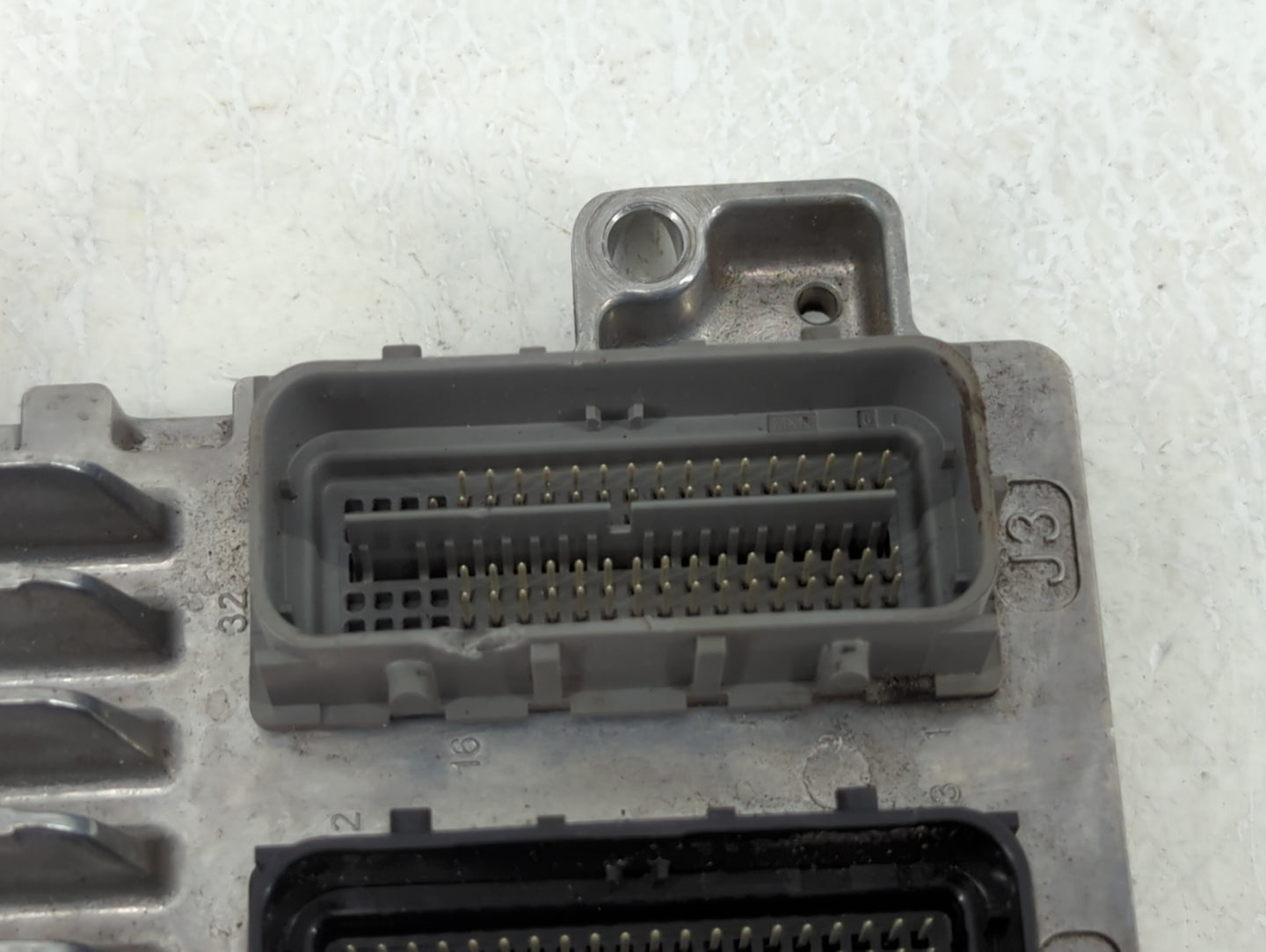 2017-2021 Buick Encore PCM Engine Control Computer ECU ECM PCU OEM P/N:12685776 Fits Fits 2017 2018 2019 2020 2021 OEM Used 