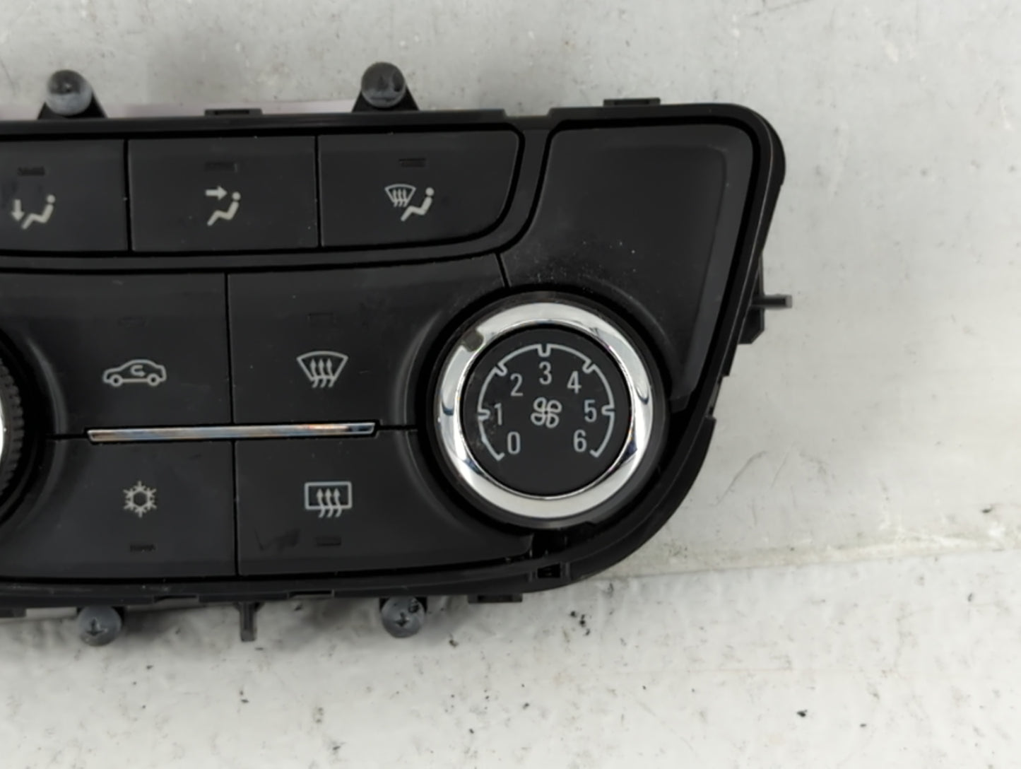 2017-2021 Buick Encore Climate Control Module Temperature AC/Heater Replacement P/N:1561 39081561 Fits OEM Used Auto Parts -
