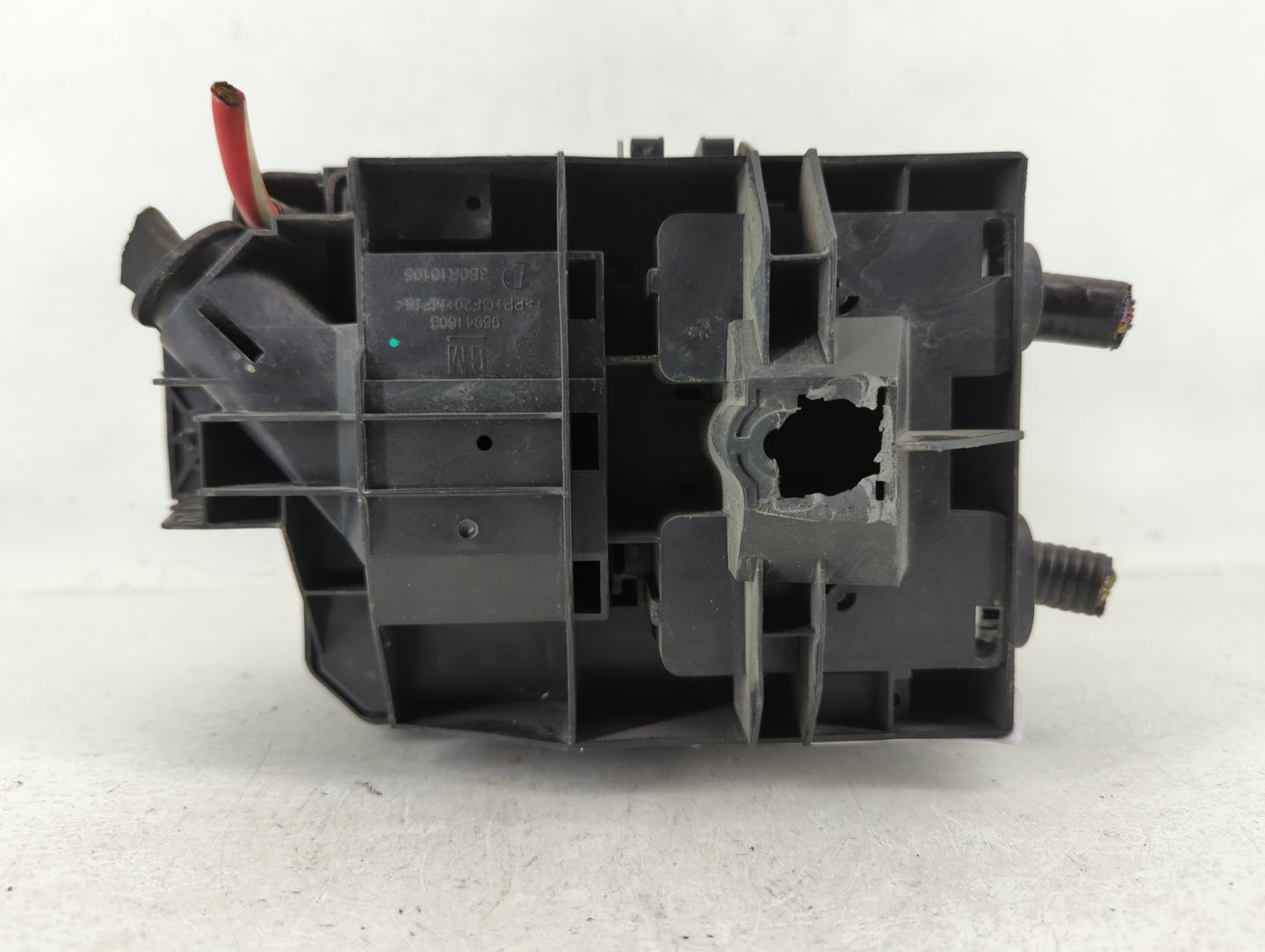 2018-2020 Buick Encore Fusebox Fuse Box Panel Relay Module P/N:42588098 Fits Fits 2018 2019 2020 OEM Used Auto Parts - Oemus