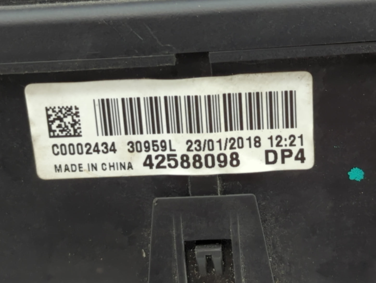 2018-2020 Buick Encore Fusebox Fuse Box Panel Relay Module P/N:42588098 Fits Fits 2018 2019 2020 OEM Used Auto Parts - Oemus
