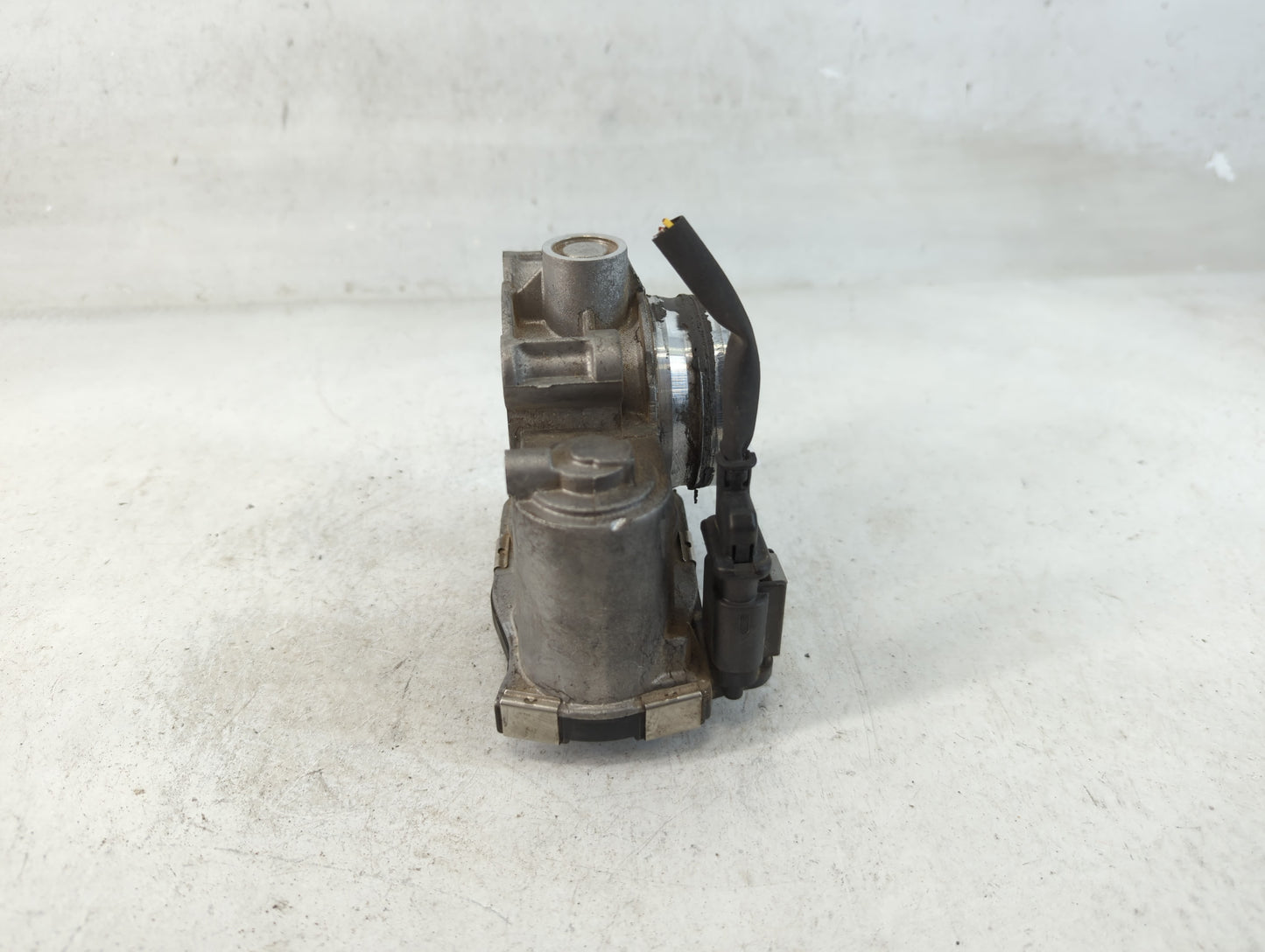 2013-2021 Buick Encore Throttle Body P/N:12671379AA Fits Fits 2011 2012 2013 2014 2015 2016 2017 2018 2019 2020 2021 OEM Use