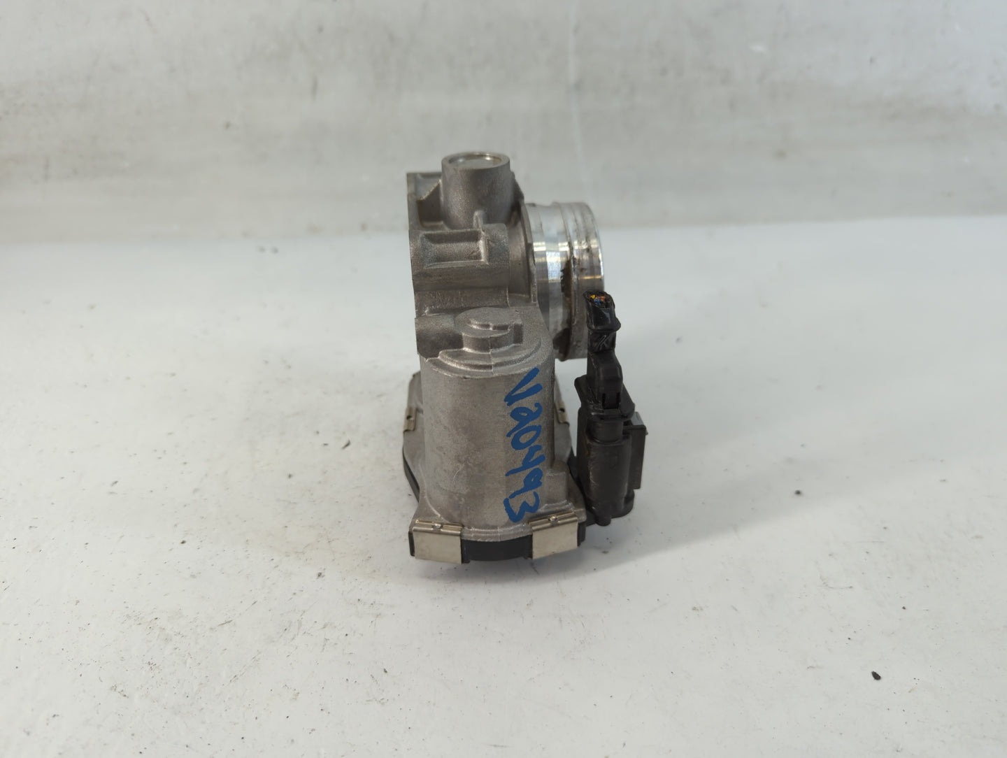 2016-2021 Buick Encore Throttle Body P/N:12671379AA Fits Fits 2016 2017 2018 2019 2020 2021 2022 OEM Used Auto Parts - Oemus