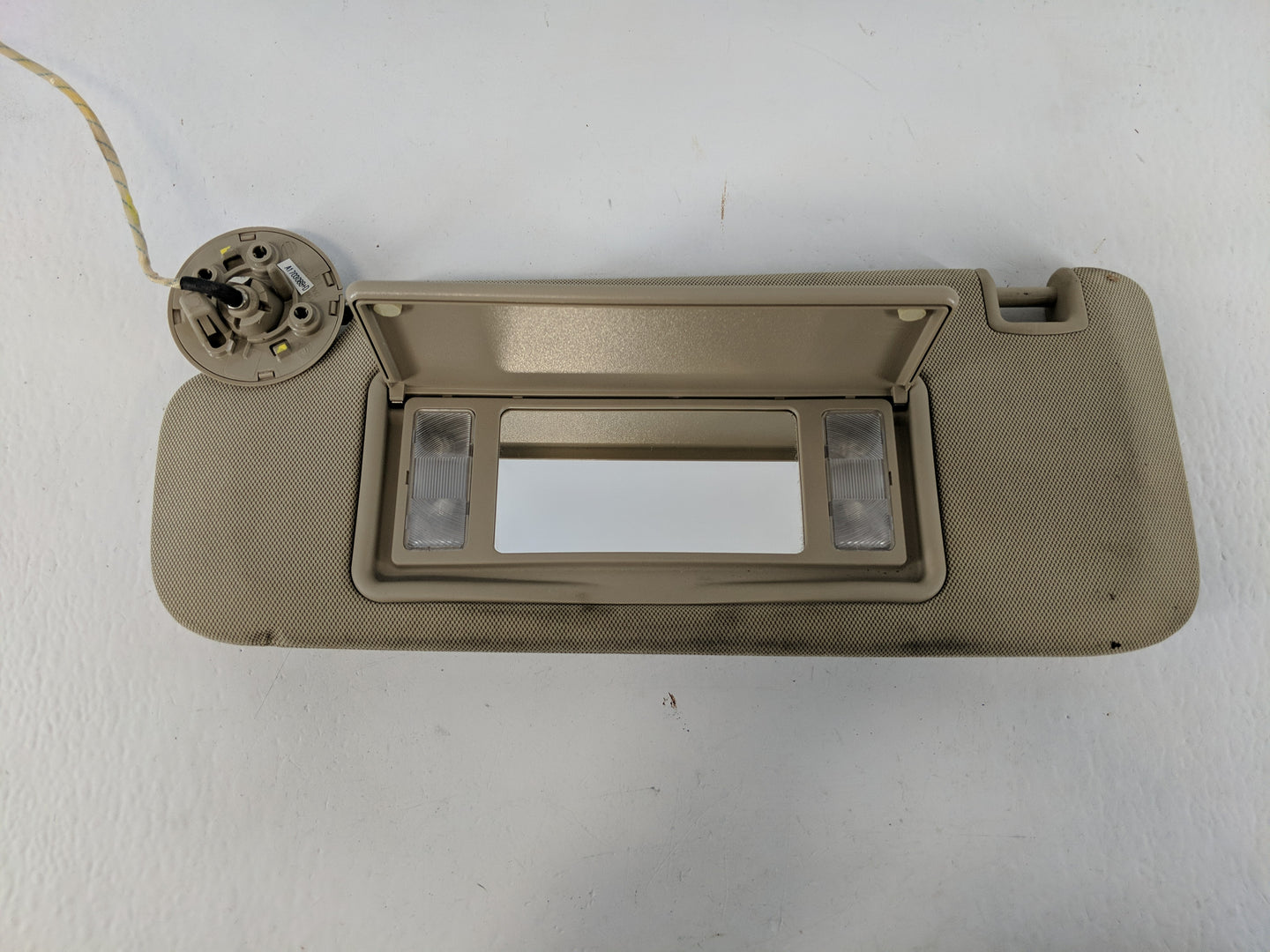 2016-2020 Buick Envision Sun Visor Shade Replacement Driver Left Mirror Fits Fits 2016 2017 2018 2019 2020 OEM Used Auto Par