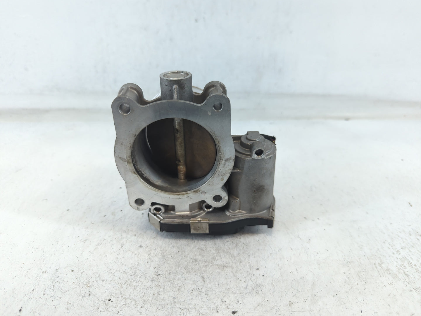 2017-2020 Buick Envision Throttle Body P/N:12670839AA Fits Fits 2013 2014 2015 2017 2018 2019 2020 OEM Used Auto Parts - Oem