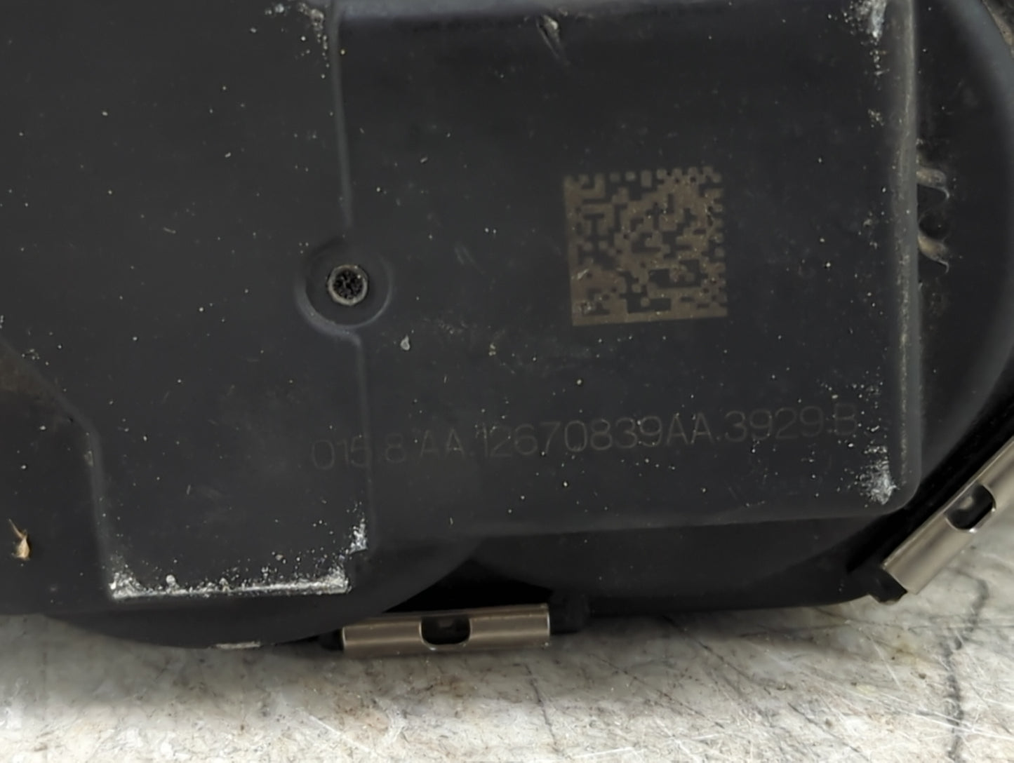 2018-2019 Buick Lacrosse Throttle Body P/N:12670839AA Fits Fits 2016 2017 2018 2019 2020 2021 2022 OEM Used Auto Parts - Oem
