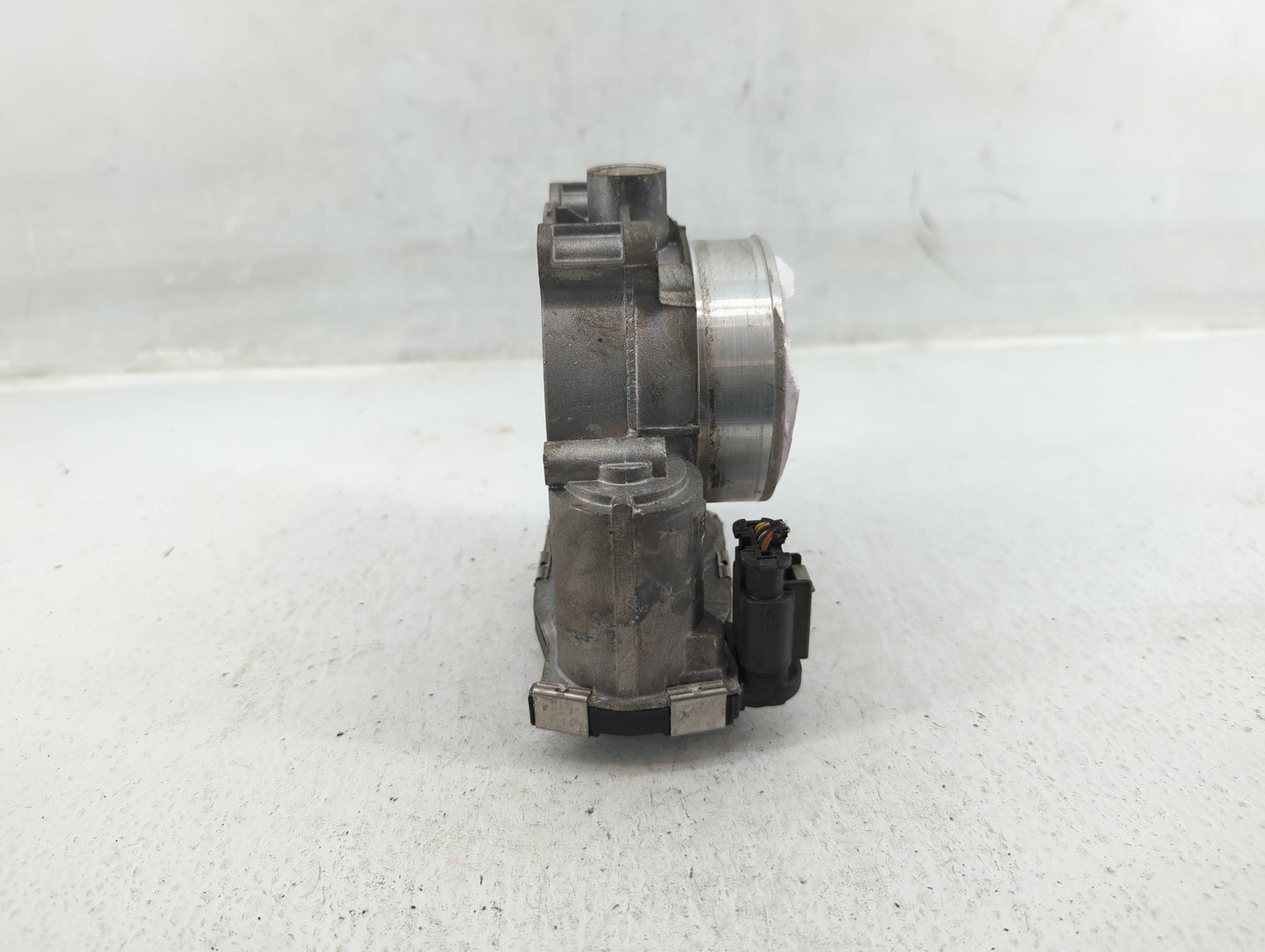 2017-2019 Buick Lacrosse Throttle Body P/N:12671015 Fits Fits 2017 2018 2019 OEM Used Auto Parts - Oemusedautoparts1.com