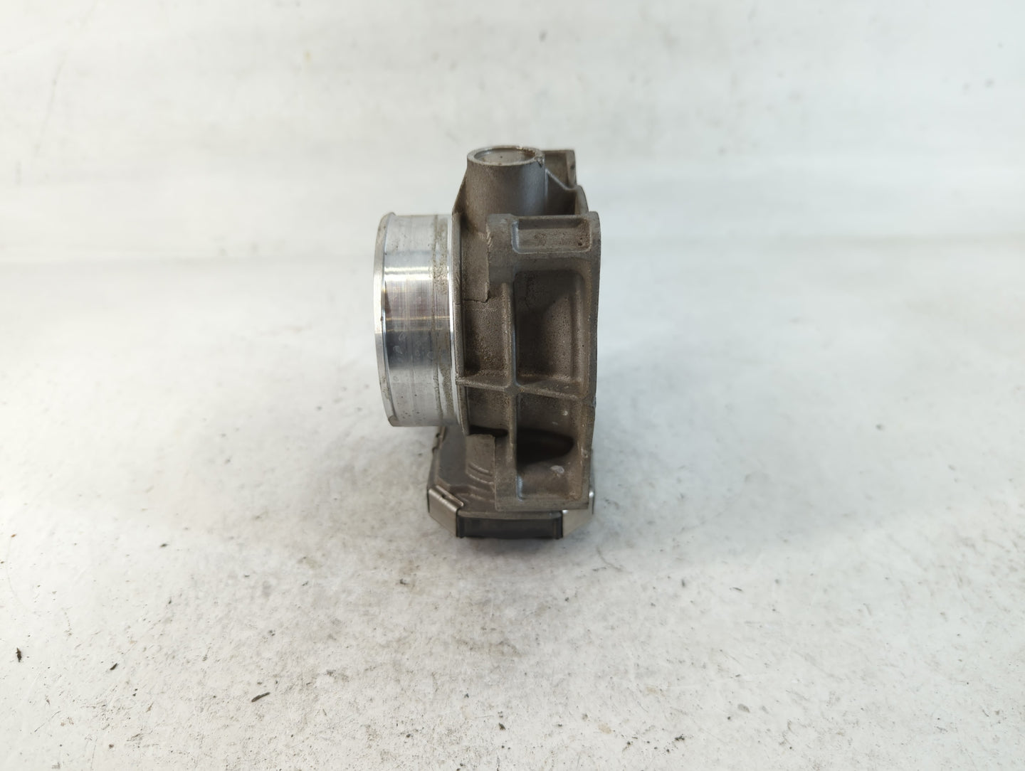 2018-2019 Buick Lacrosse Throttle Body P/N:12627217DA Fits Fits 2016 2017 2018 2019 2020 2021 2022 OEM Used Auto Parts - Oem