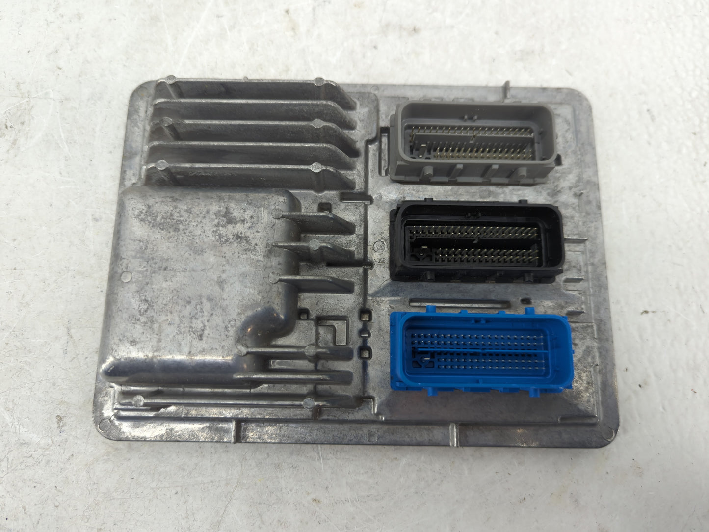 2018 Buick Regal PCM Engine Control Computer ECU ECM PCU OEM P/N:12687235 Fits Fits 2017 2019 2020 2021 2022 OEM Used Auto P