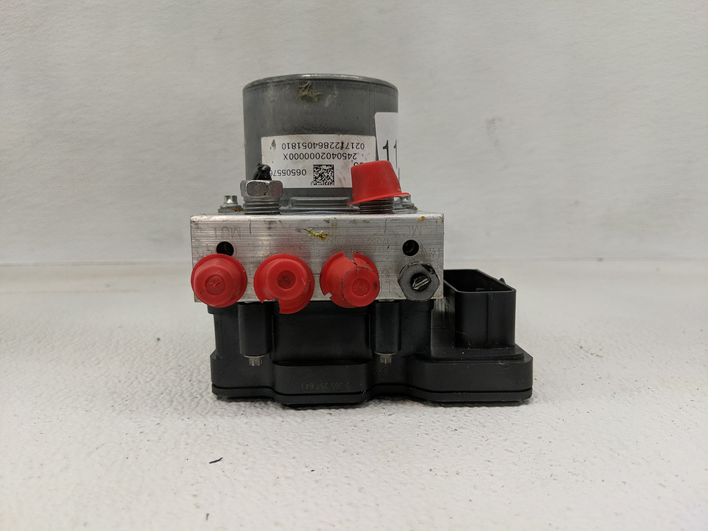 2016 Cadillac Ats ABS Pump Control Module Replacement P/N:84244635 Fits OEM Used Auto Parts - Oemusedautoparts1.com