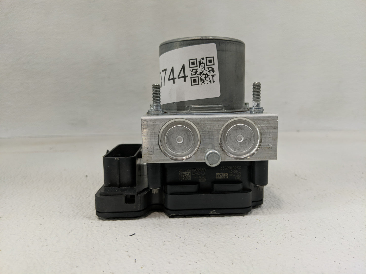 2016 Cadillac Ats ABS Pump Control Module Replacement P/N:84244635 Fits OEM Used Auto Parts - Oemusedautoparts1.com