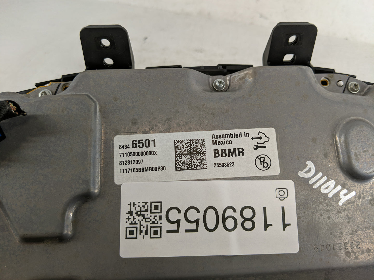 2018 Cadillac Ats Instrument Cluster Speedometer Gauges P/N:84346501 Fits OEM Used Auto Parts - Oemusedautoparts1.com