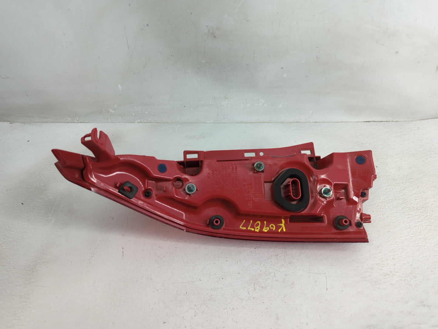 2013-2018 Cadillac Ats Tail Light Assembly Passenger Right OEM Fits Fits 2013 2014 2015 2016 2018 OEM Used Auto Parts - Oemu