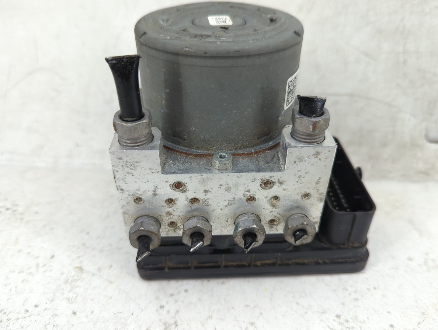 2017-2018 Cadillac Ats ABS Pump Control Module Replacement P/N:84100724 Fits Fits 2017 2018 OEM Used Auto Parts - Oemusedaut
