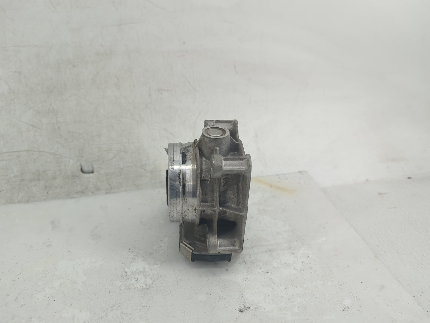 2013-2018 Cadillac Ats Throttle Body P/N:12670837AA Fits Fits 2013 2014 2015 2016 2017 2018 2019 2020 2021 OEM Used Auto Par