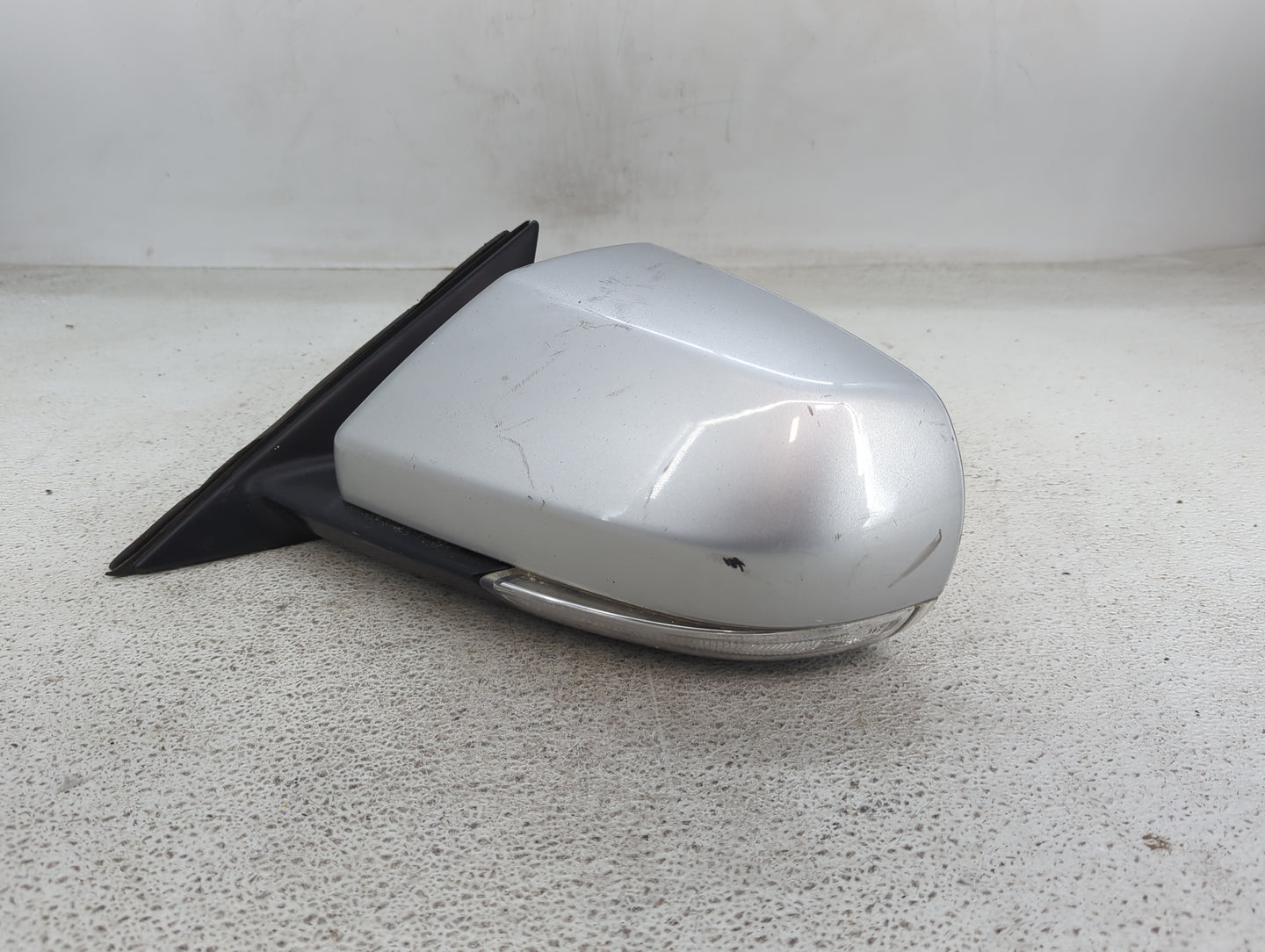 2016-2018 Cadillac Ats Driver Side View Mirror - Left Door Mirror OEM Used - Oemusedautoparts1.com
